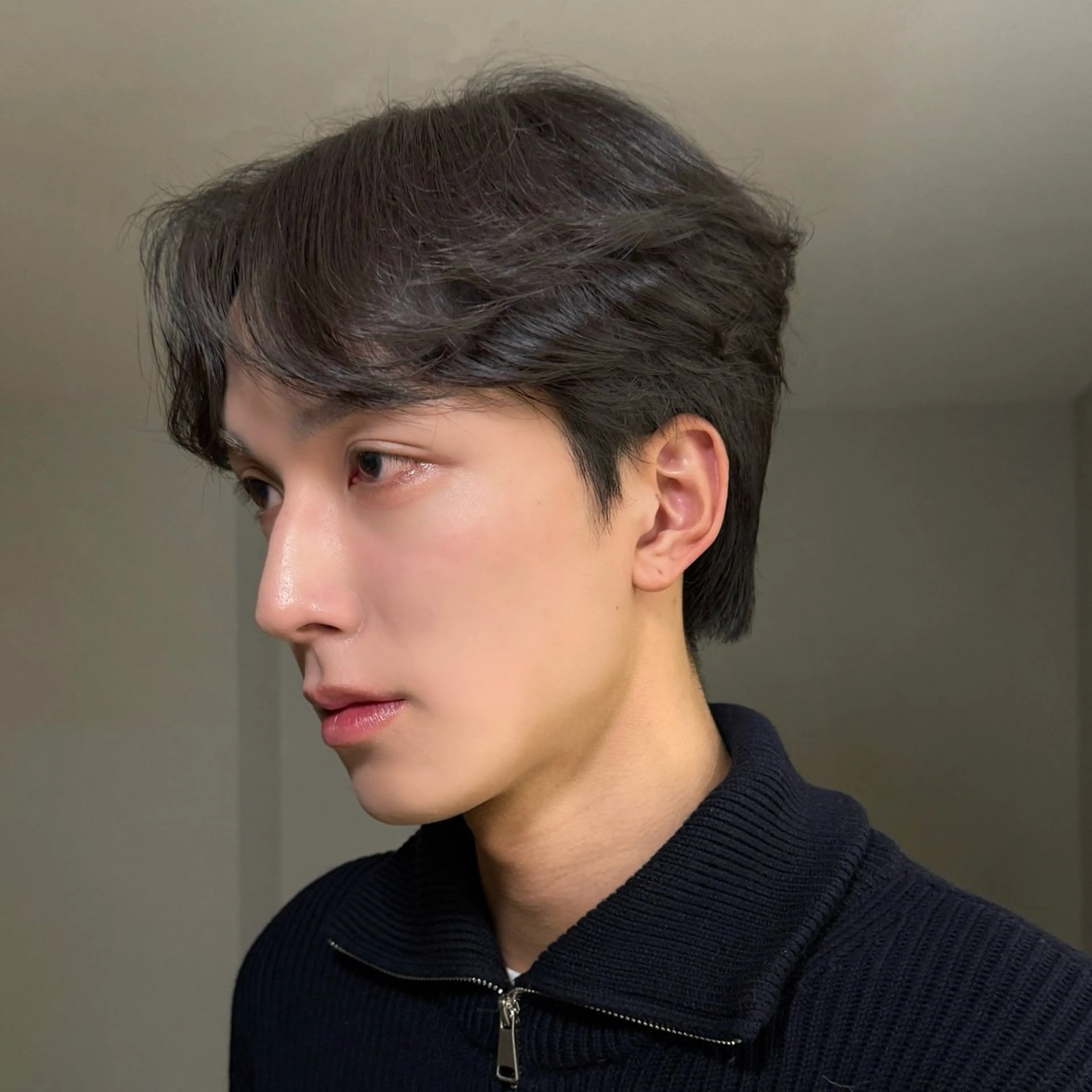 パーマ メンズ センターパート ダウンパーマ フェザーパーマ メンズ韓国風 マッシュ カット センターパート特化/ メンズカット/ヒロキのヘアスタイル