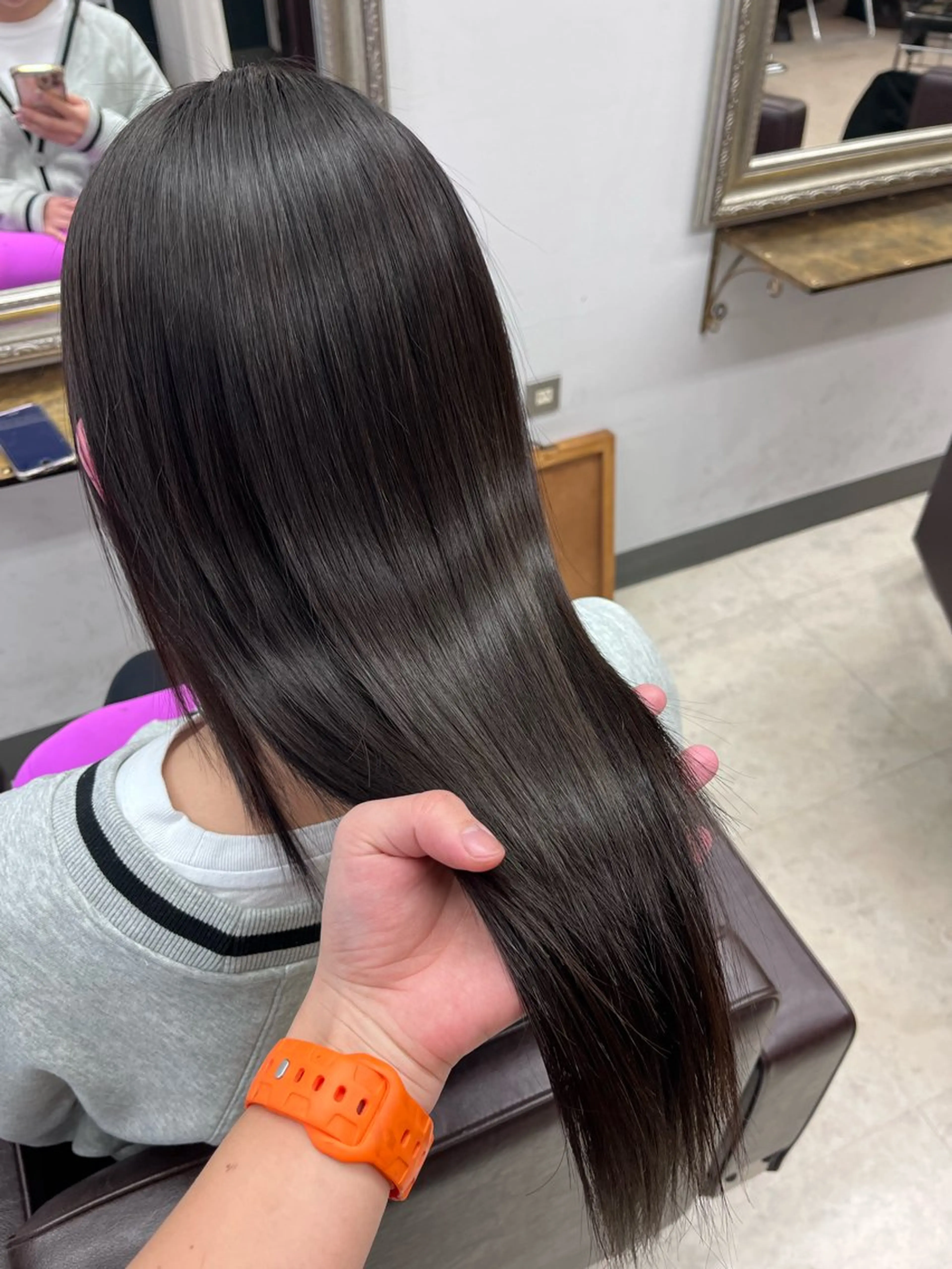 ロング 産休の為お休みです! 小島凜のヘアスタイル