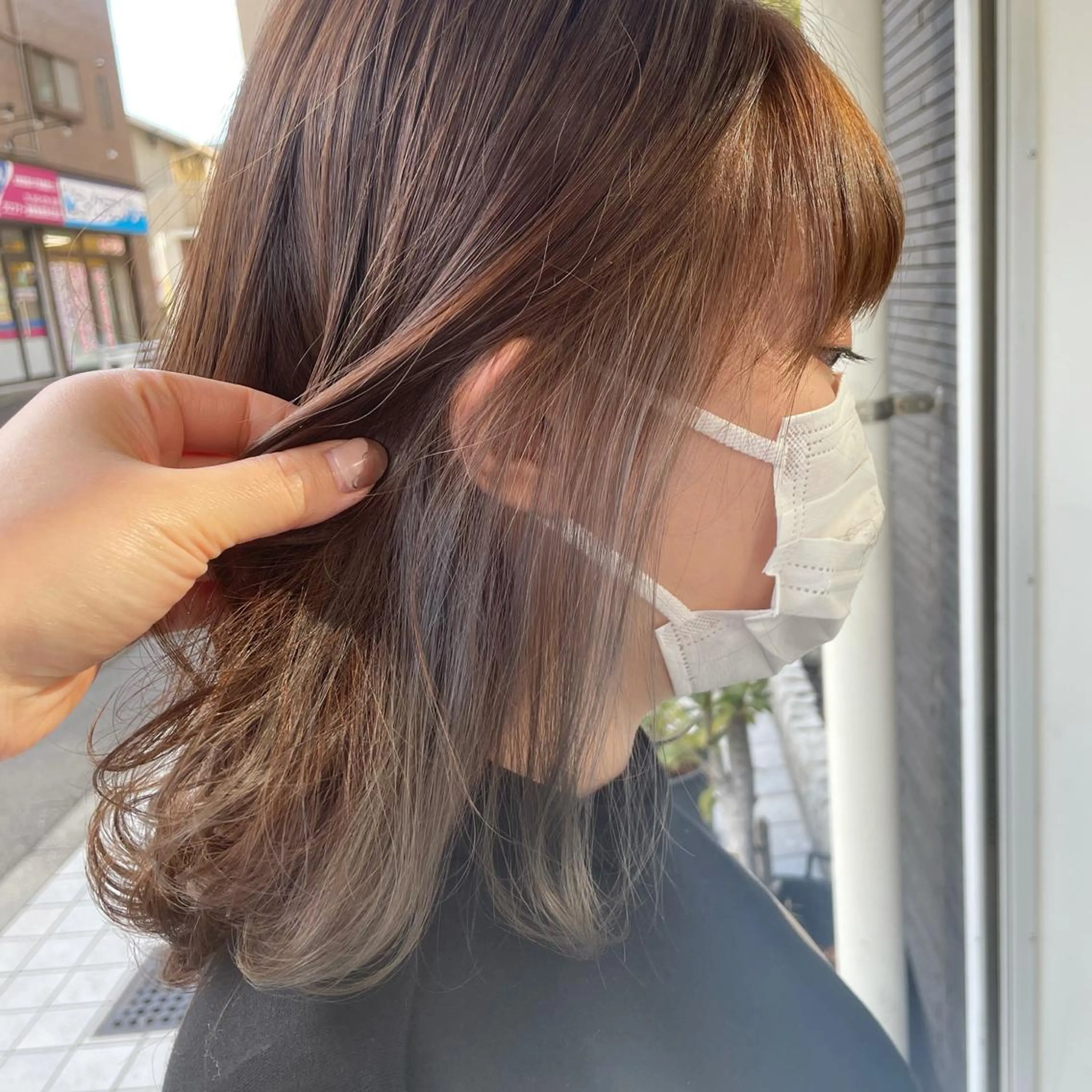 ミディアム カラー ヘアアレンジ ヘアカラー 鴫原 亜弥のヘアスタイル