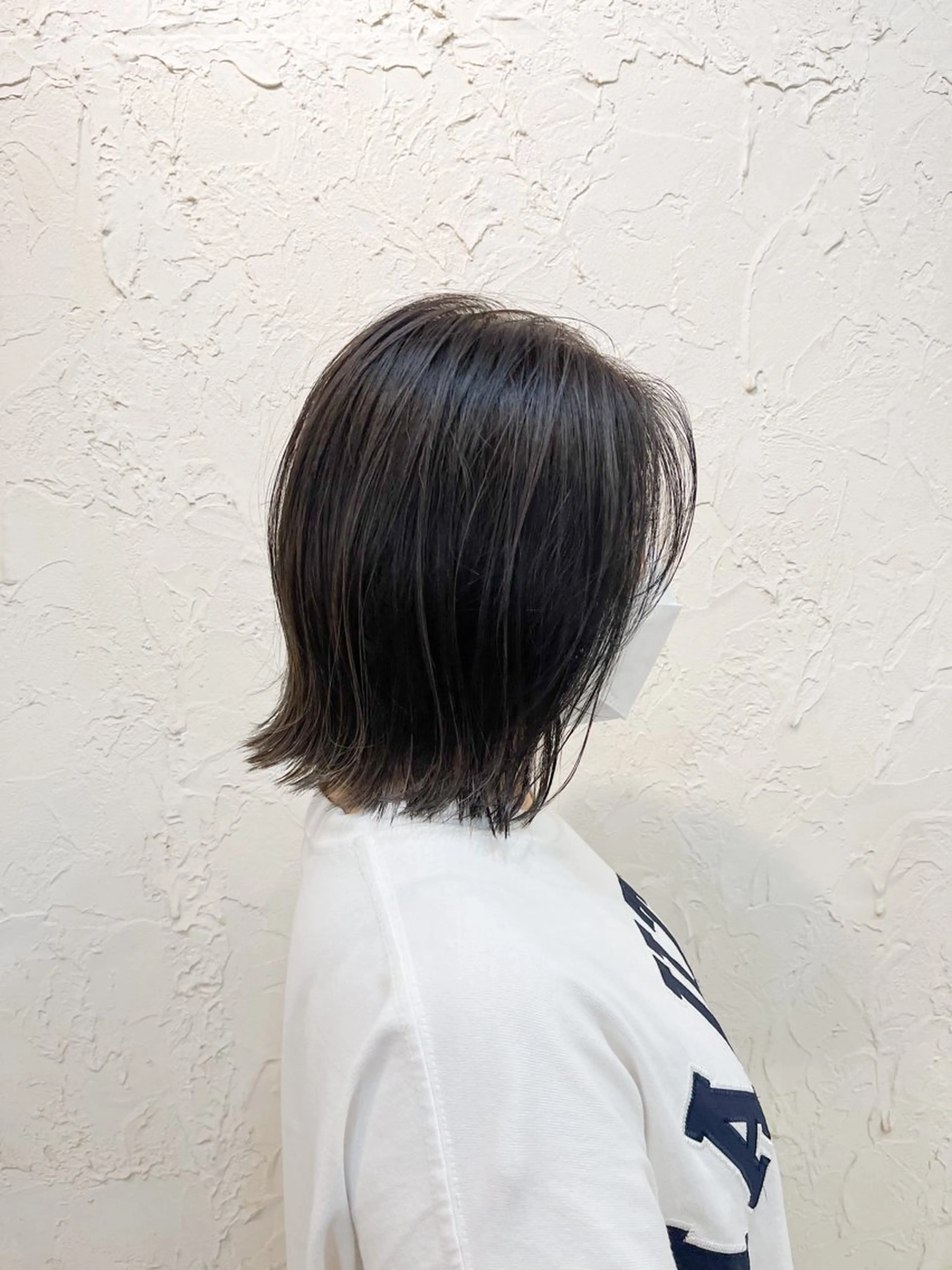 ミディアム 外ハネヘア カット ヘアカラー トリートメント 藤沢NALU/透明感 カラー/アノウタカシのヘアスタイル