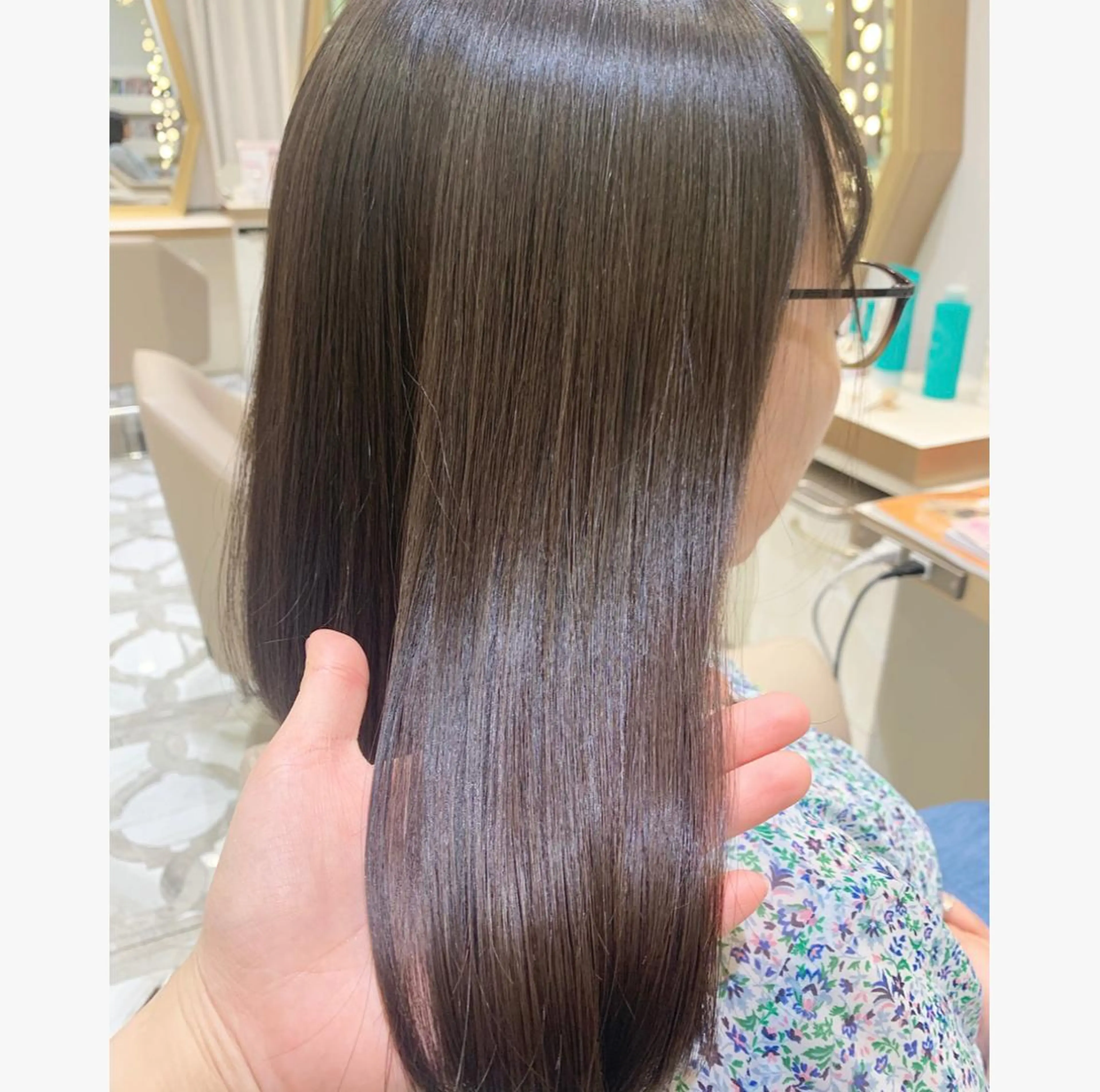 セミロング カット 縮毛矯正 トリートメント 💙美髪救世主💙 関華蓮のヘアスタイル