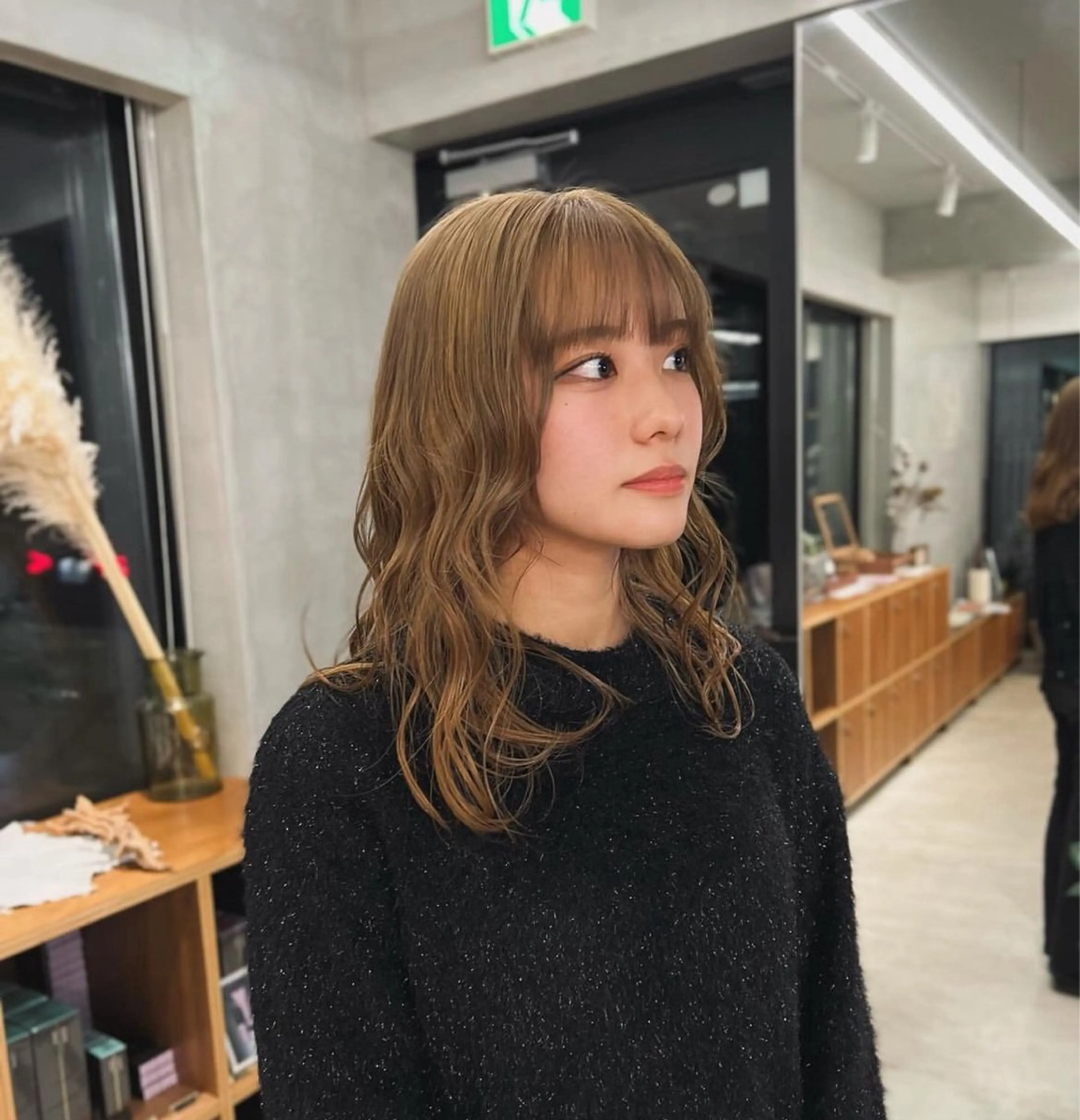 セミロング カラー ベージュカラー ブリーチ ケアブリーチ/ ハイトーン/牧野のヘアスタイル