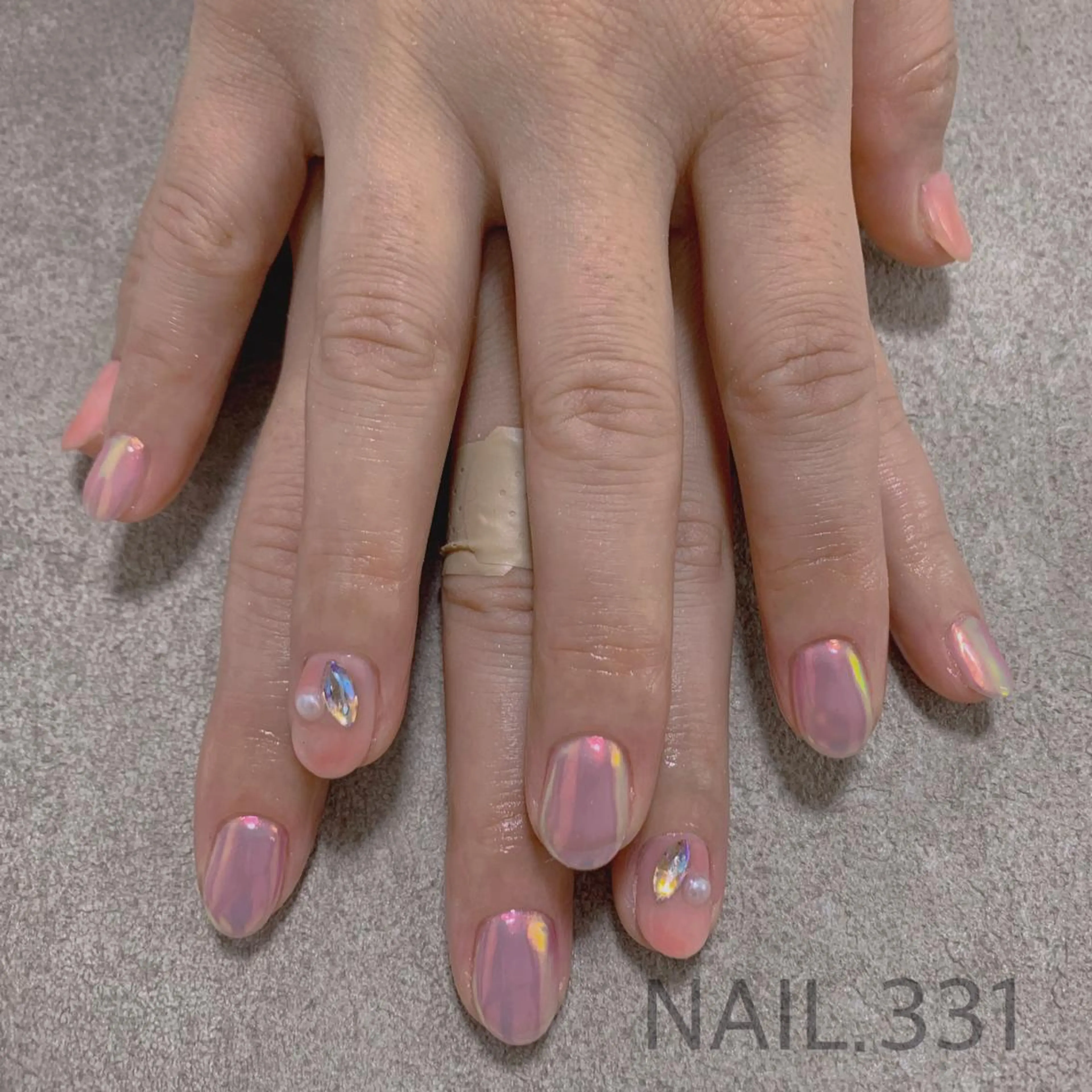 ネイル オーロラネイル ピンク 夏ネイル Nail 331のネイルデザイン
