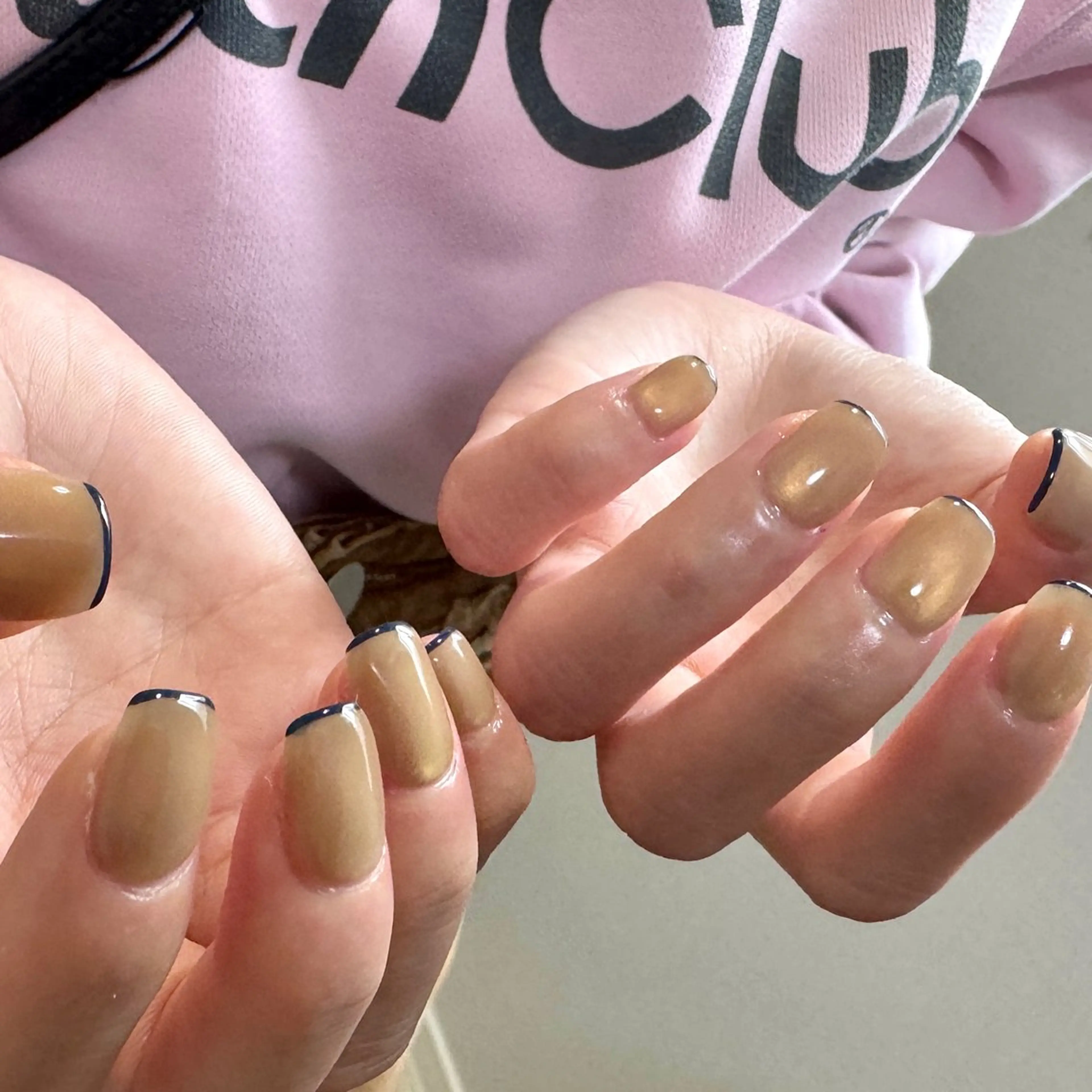 ネイル マグネットネイル ネイビー ニュアンスネイル ハンドネイル pointillé .ayaのネイルデザイン