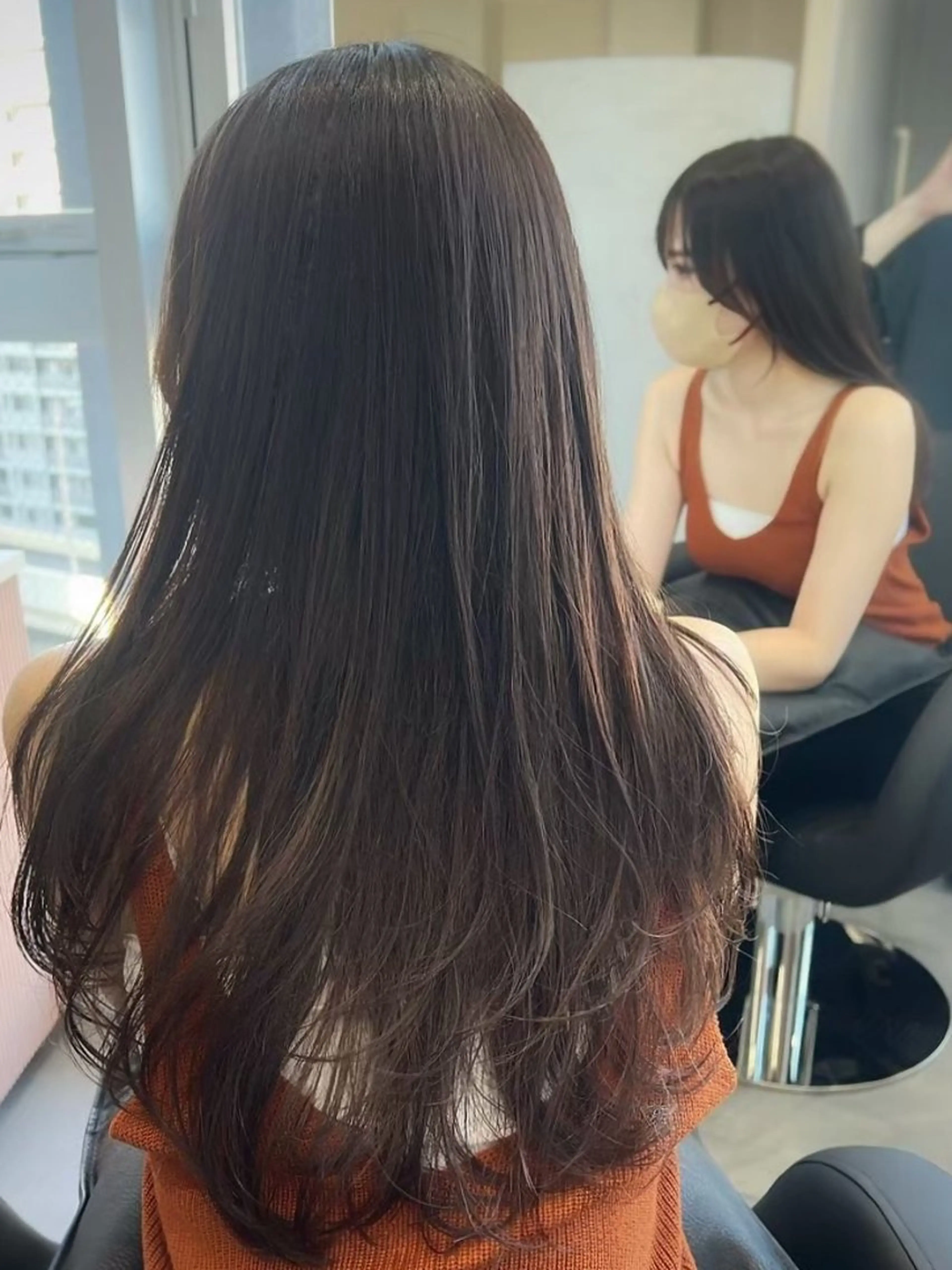 カラー 江坂 misaki のヘアスタイル