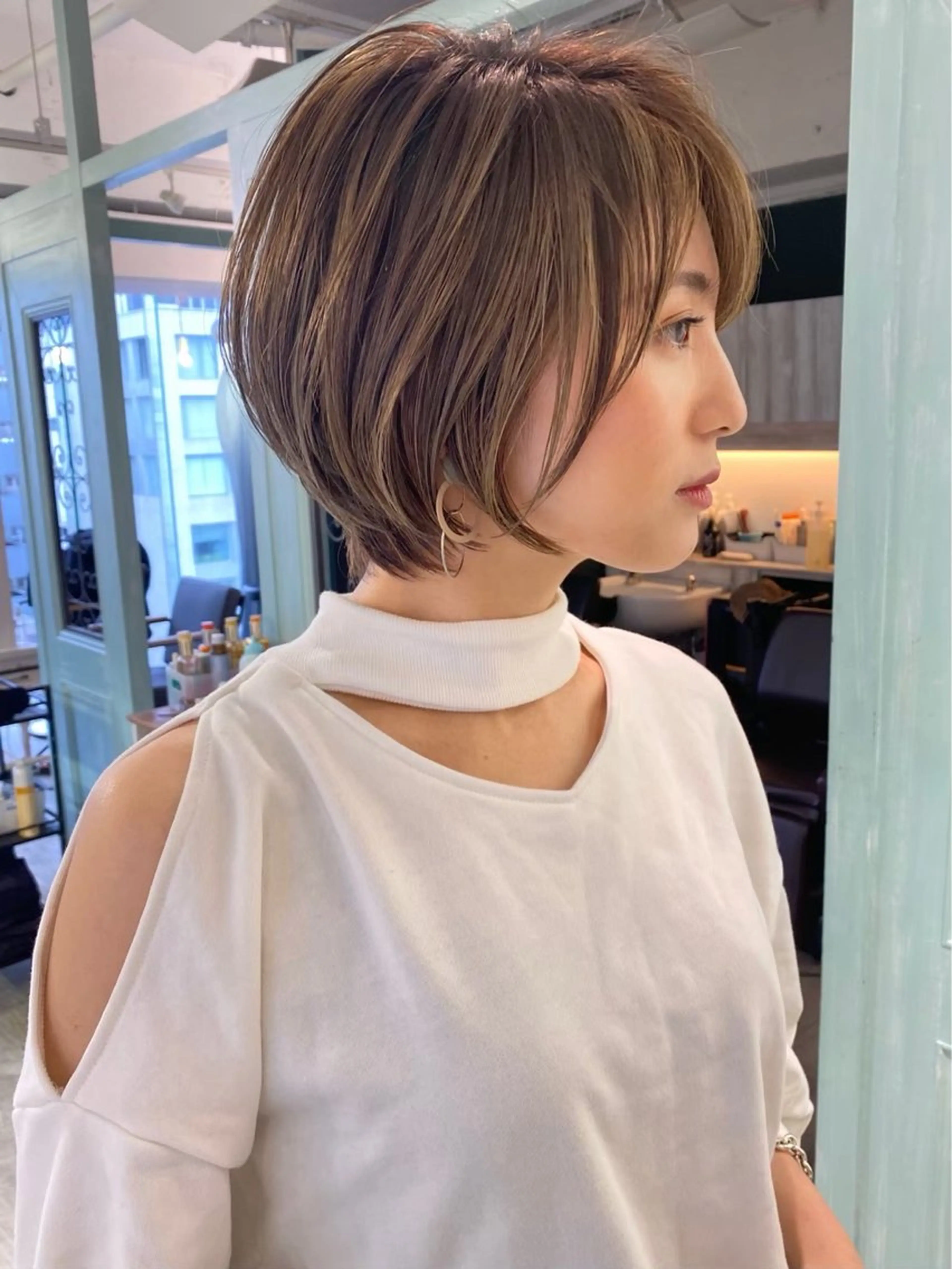 ショート カット ヘアカラー トリートメント 博多ベージュ 🐻松井傑のヘアスタイル