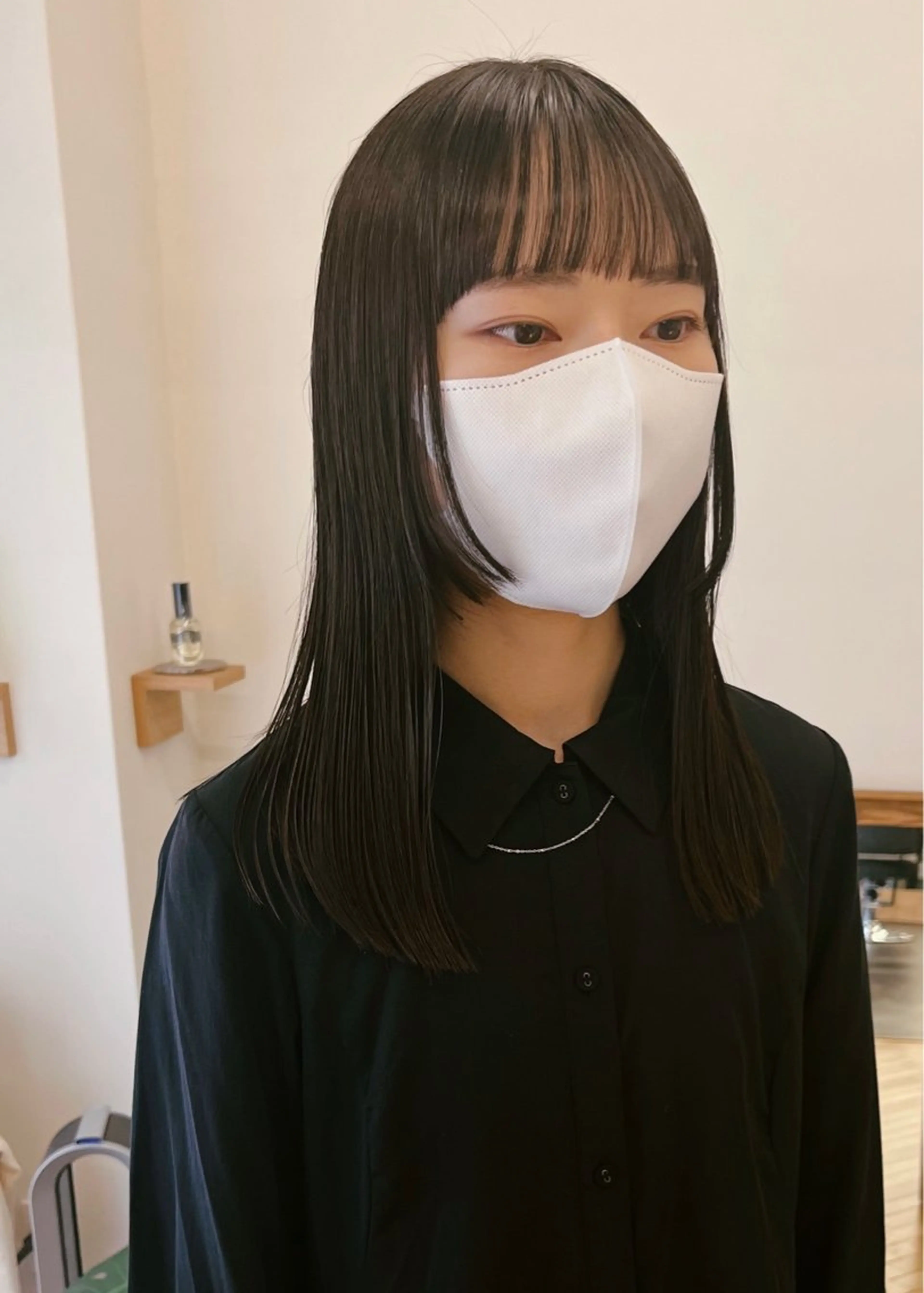 ミディアム カラー 黒髪 ブルーカラー ブルーブラック 顔まわりレイヤー 切りっぱなしロブ カット 西山 紗耶香🪽 透明感カラー/ボブのヘアスタイル