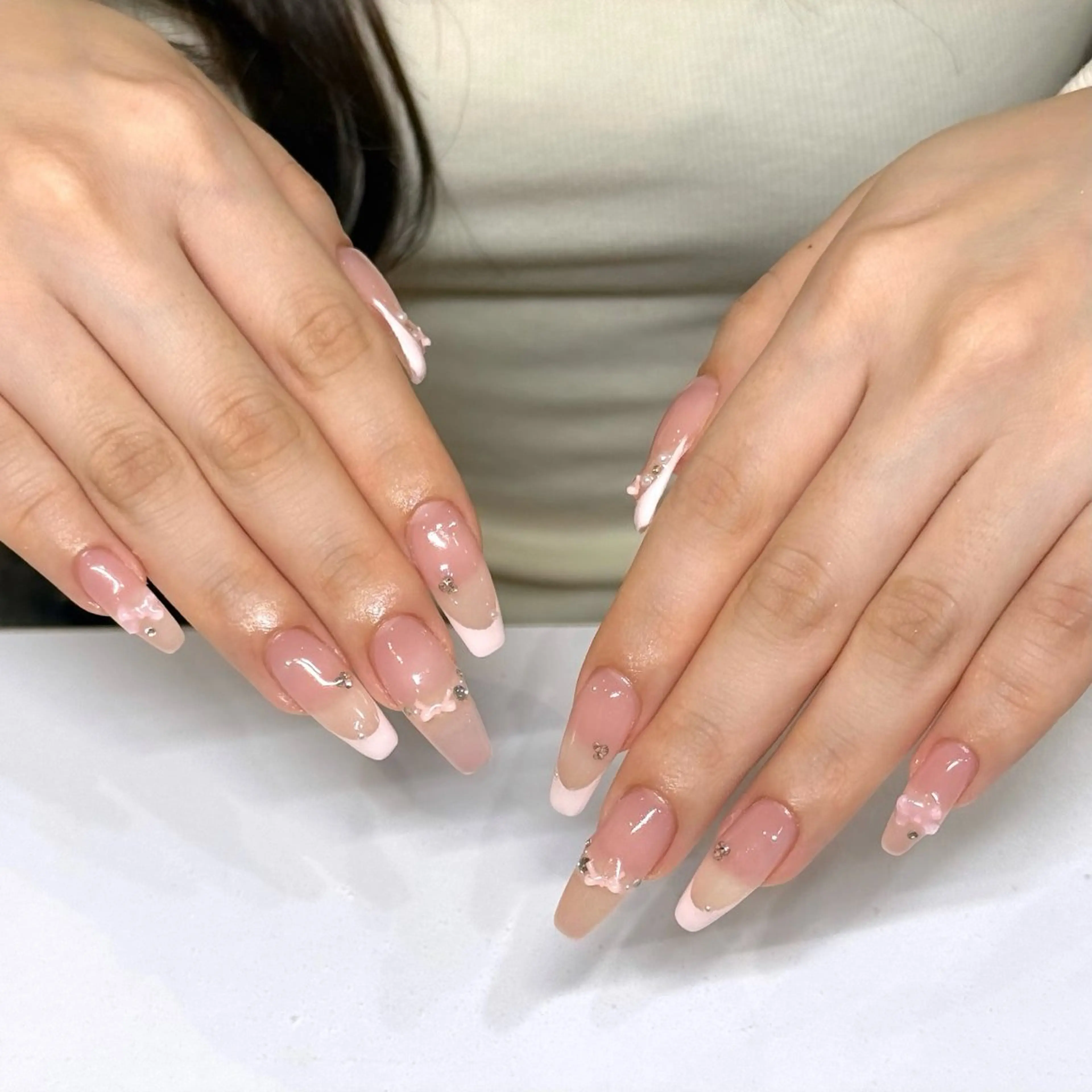 ネイル 𝘉𝘢𝘣𝘦𝘭 𝘜𝘮𝘪のネイルデザイン