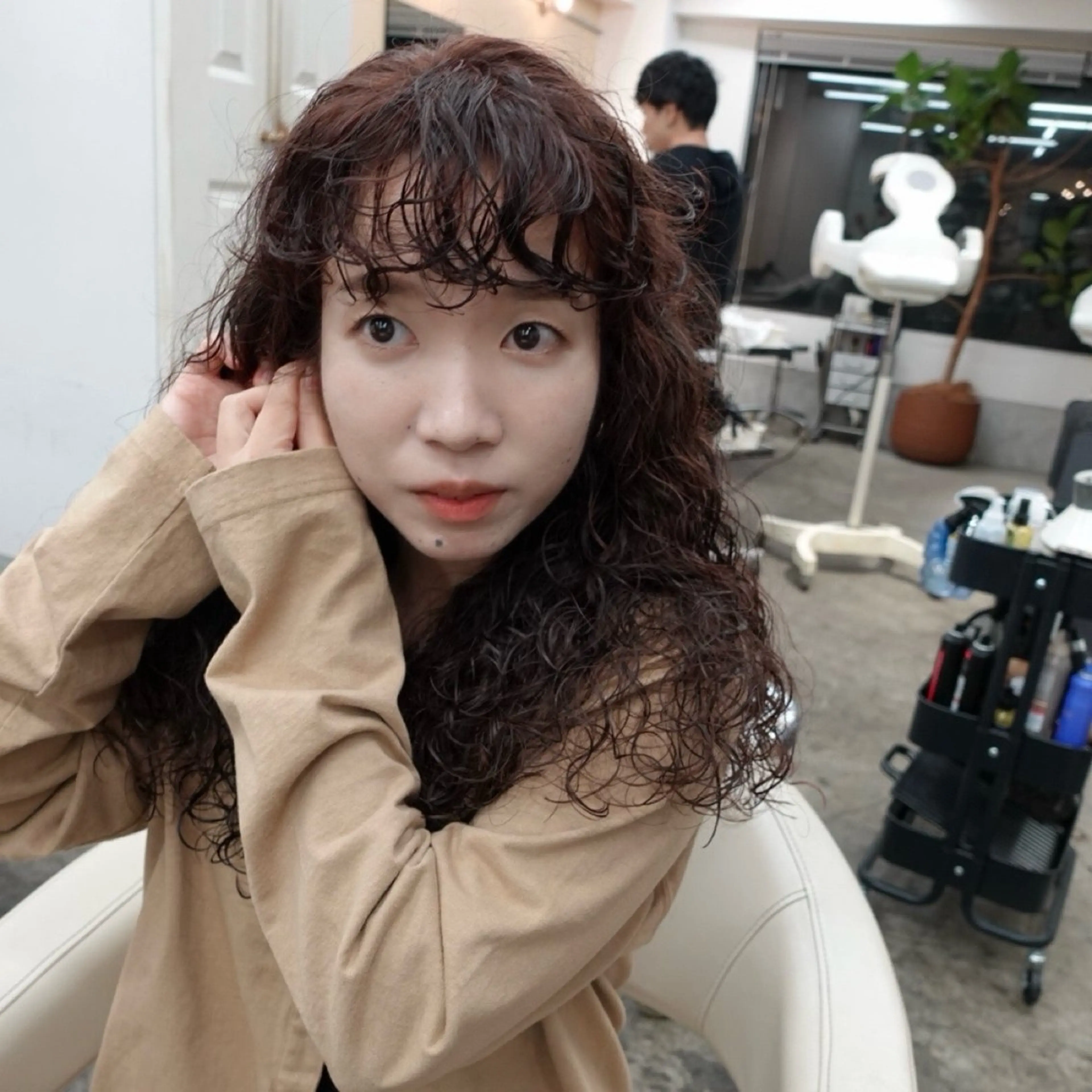 ロング カラー パーマ ヘアアレンジ ブラウンカラー ロング カット ヘアカラー パーマ 🌐サトウ リョウ🌐のヘアスタイル