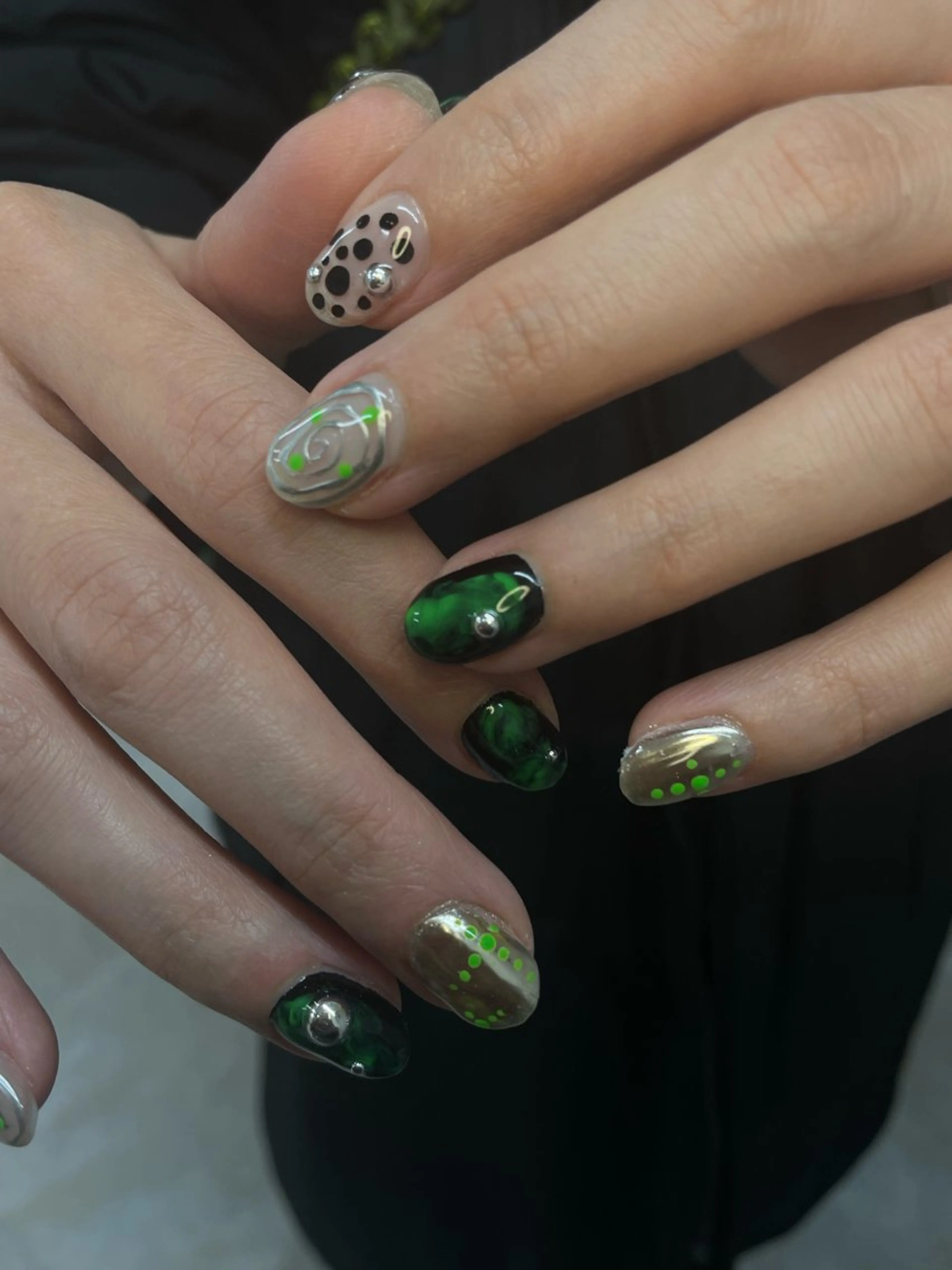 ネイル ハンドネイル ひめか🫁 推し概念・個性派のネイルデザイン