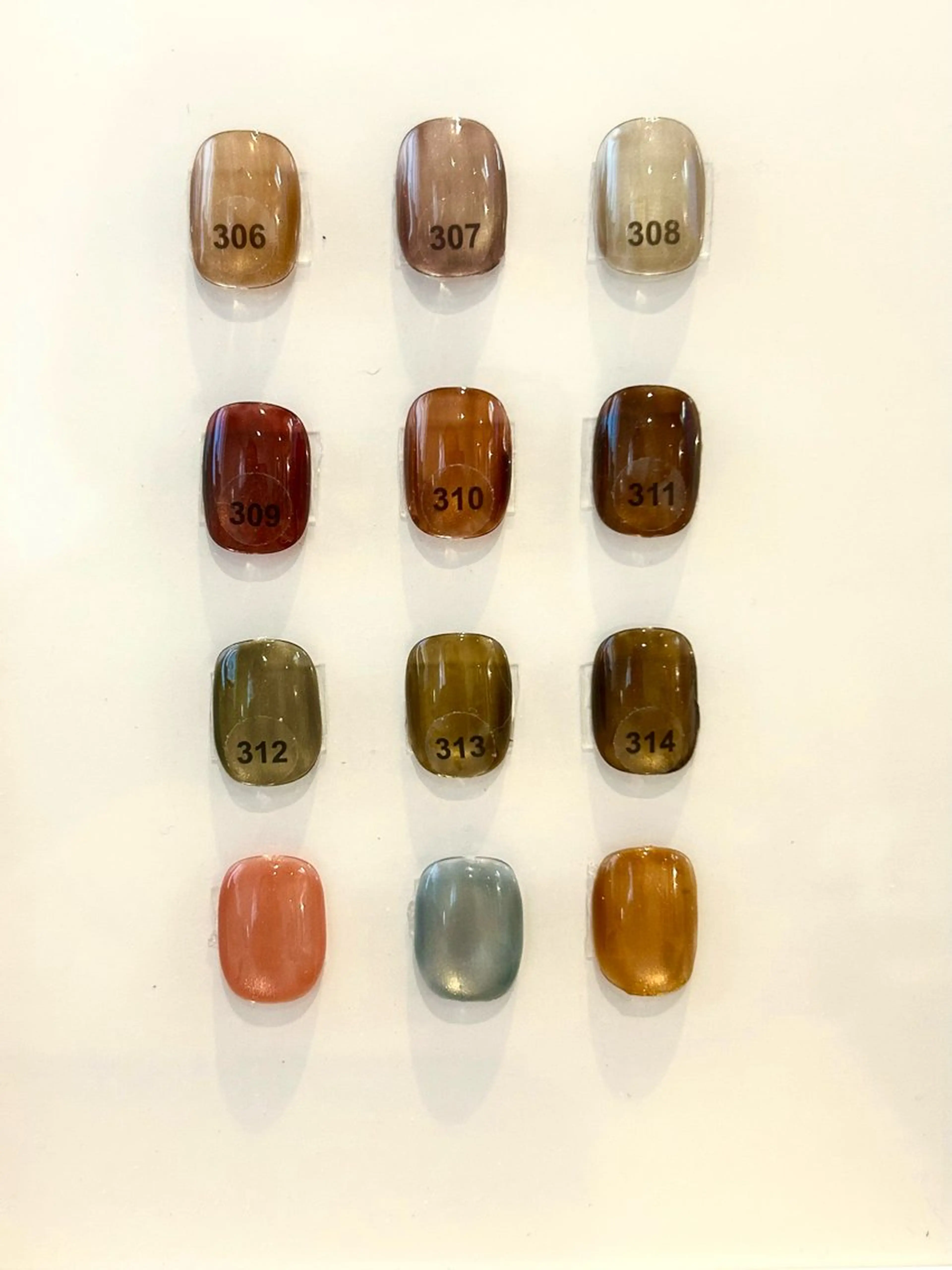 ネイル マグネットネイル 5月以降のご案内 【puff 八軒】のネイルデザイン