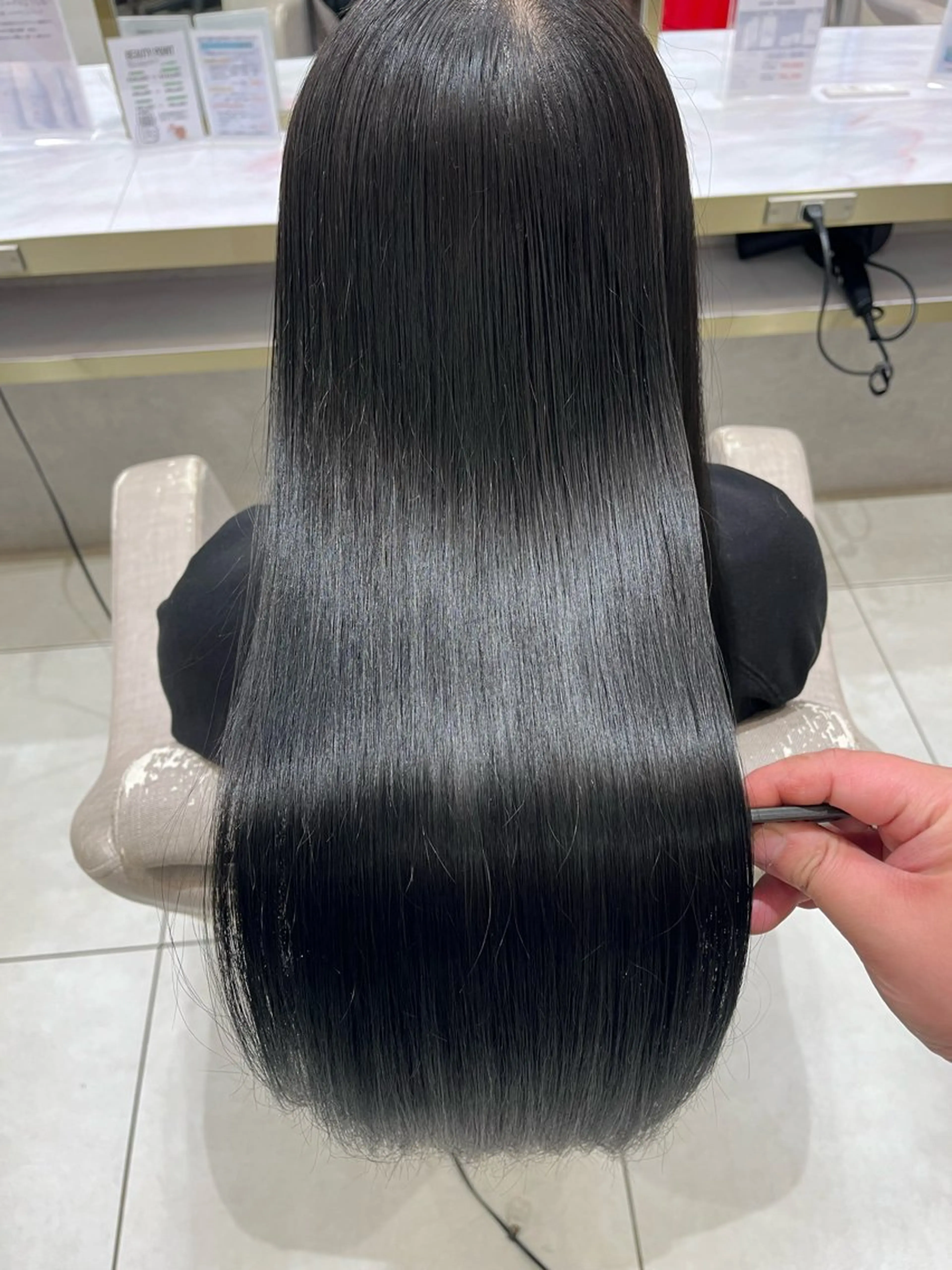 ロング カット 縮毛矯正 吹田 駿 髪質改善縮毛矯正のヘアスタイル