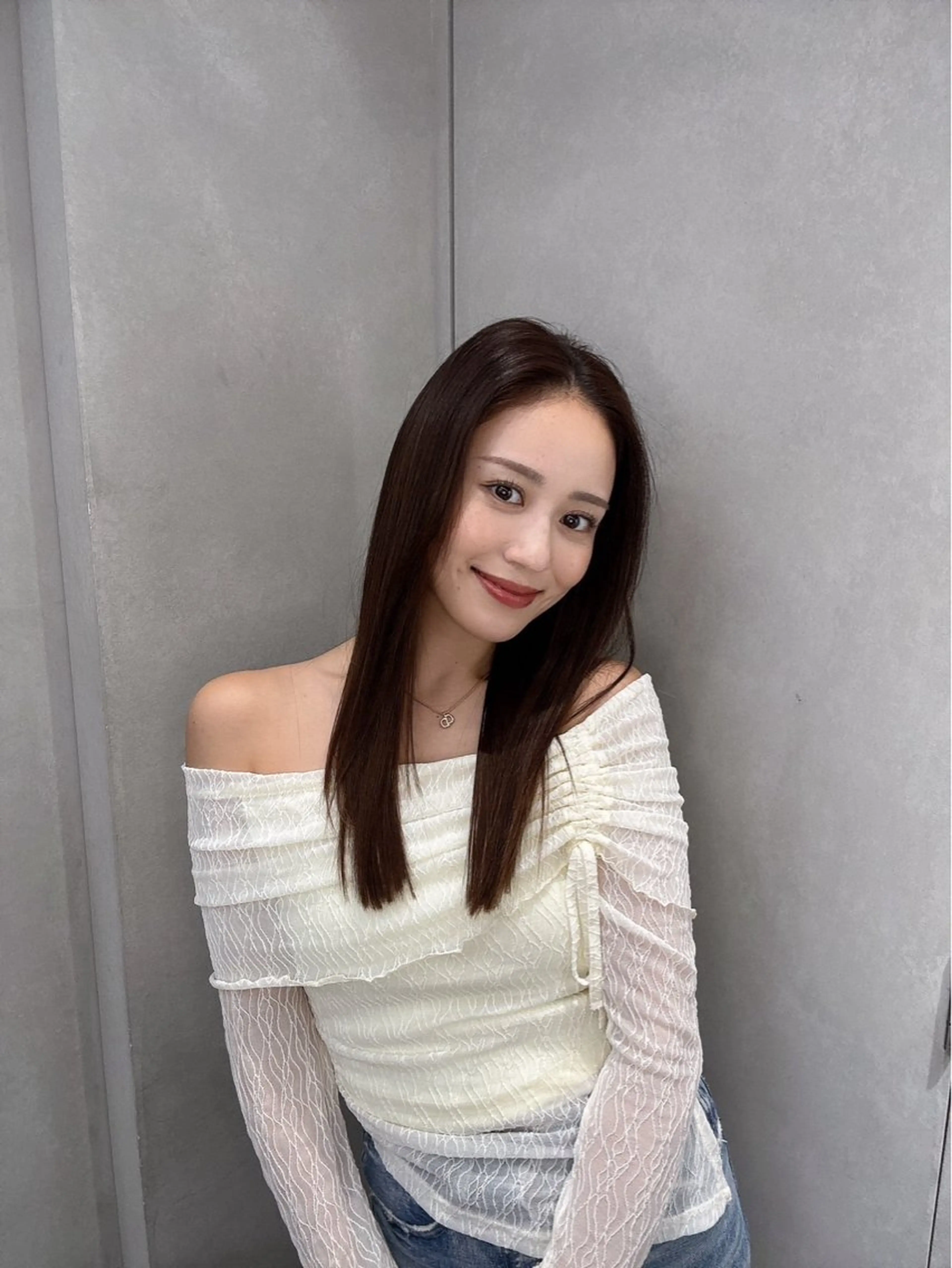 セミロング emi 韓国ワンホンヘアのヘアスタイル