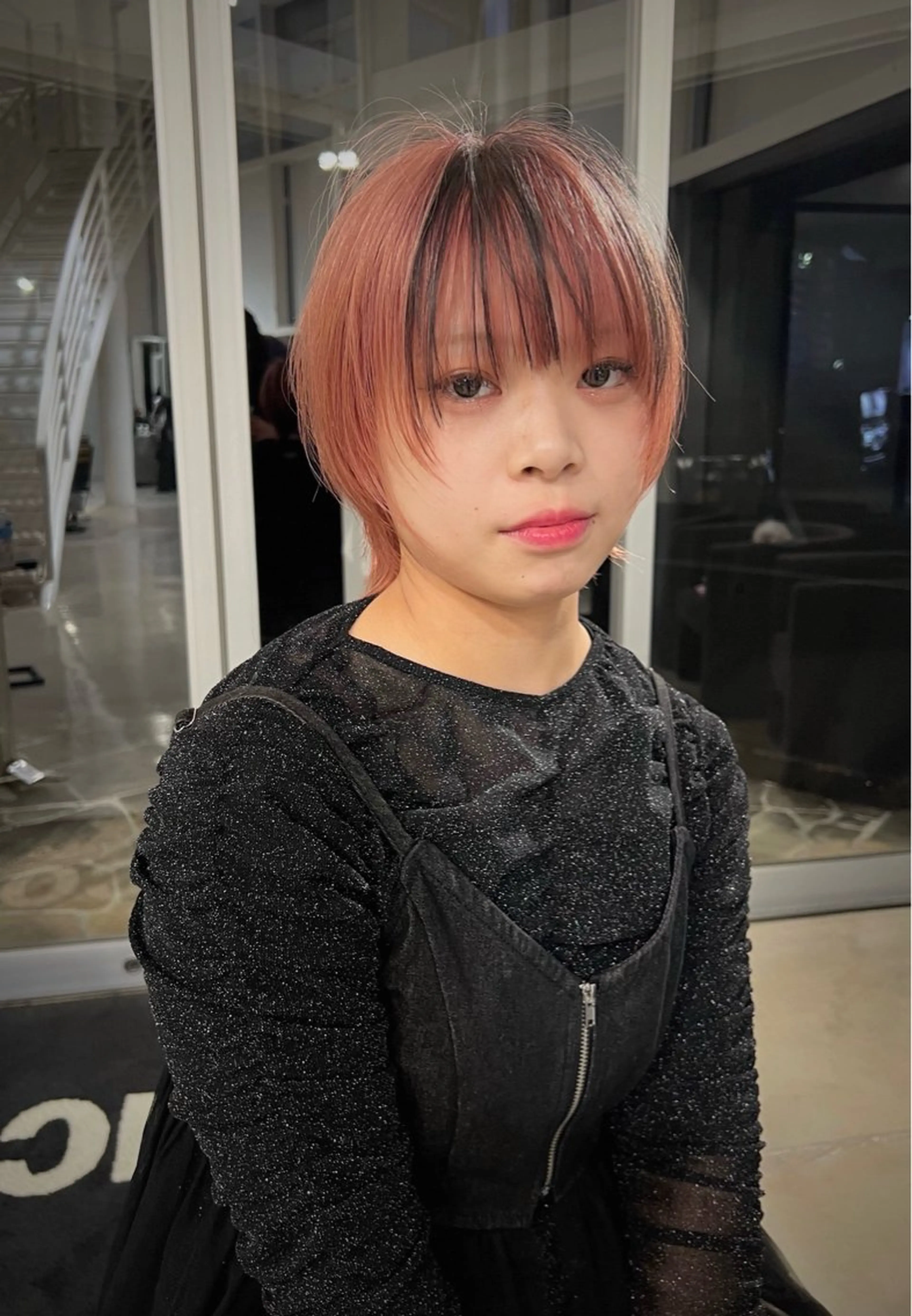 カラー ハイトーン／ レイヤー／ボブのヘアスタイル