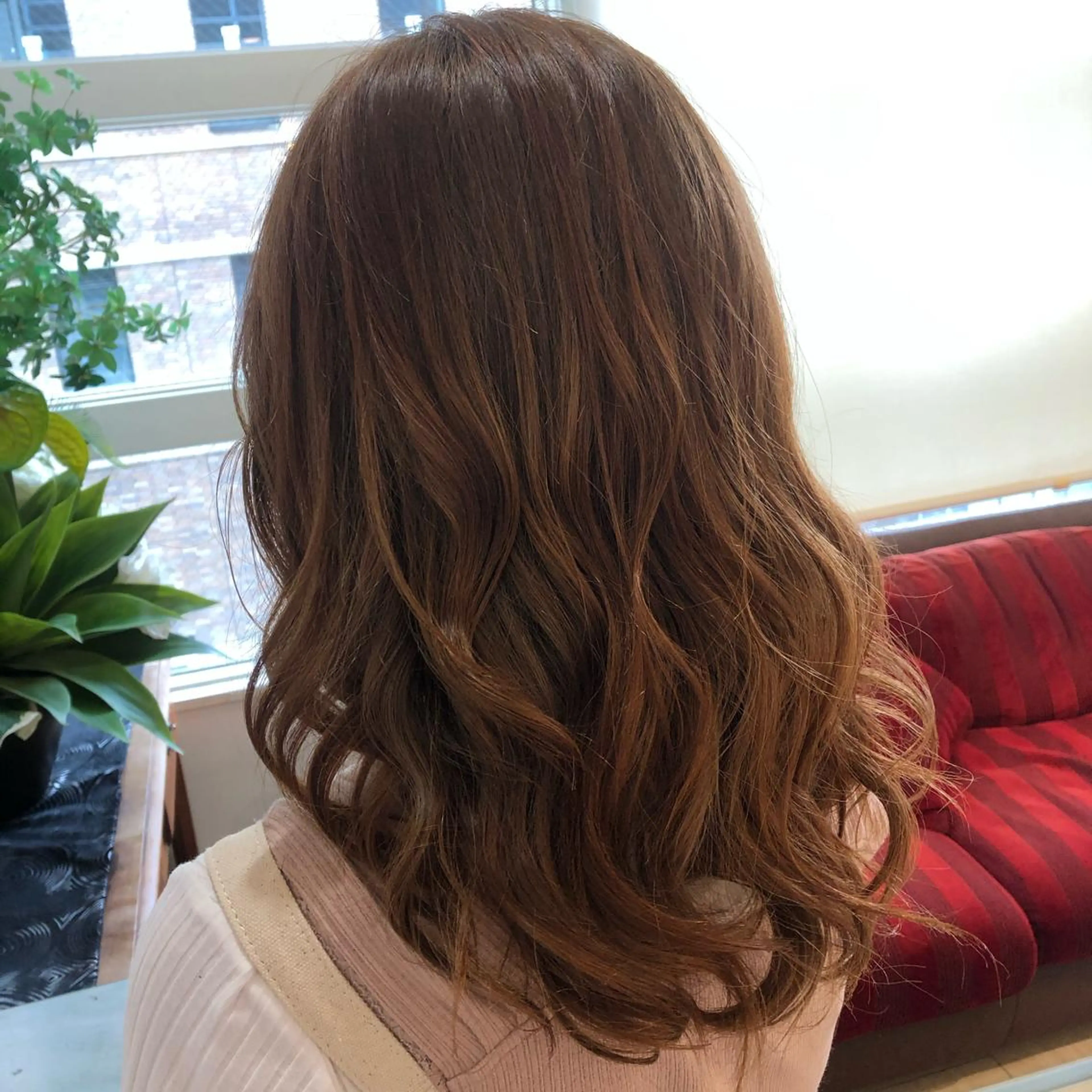ミディアム 鶴﨑 美優亜のヘアスタイル