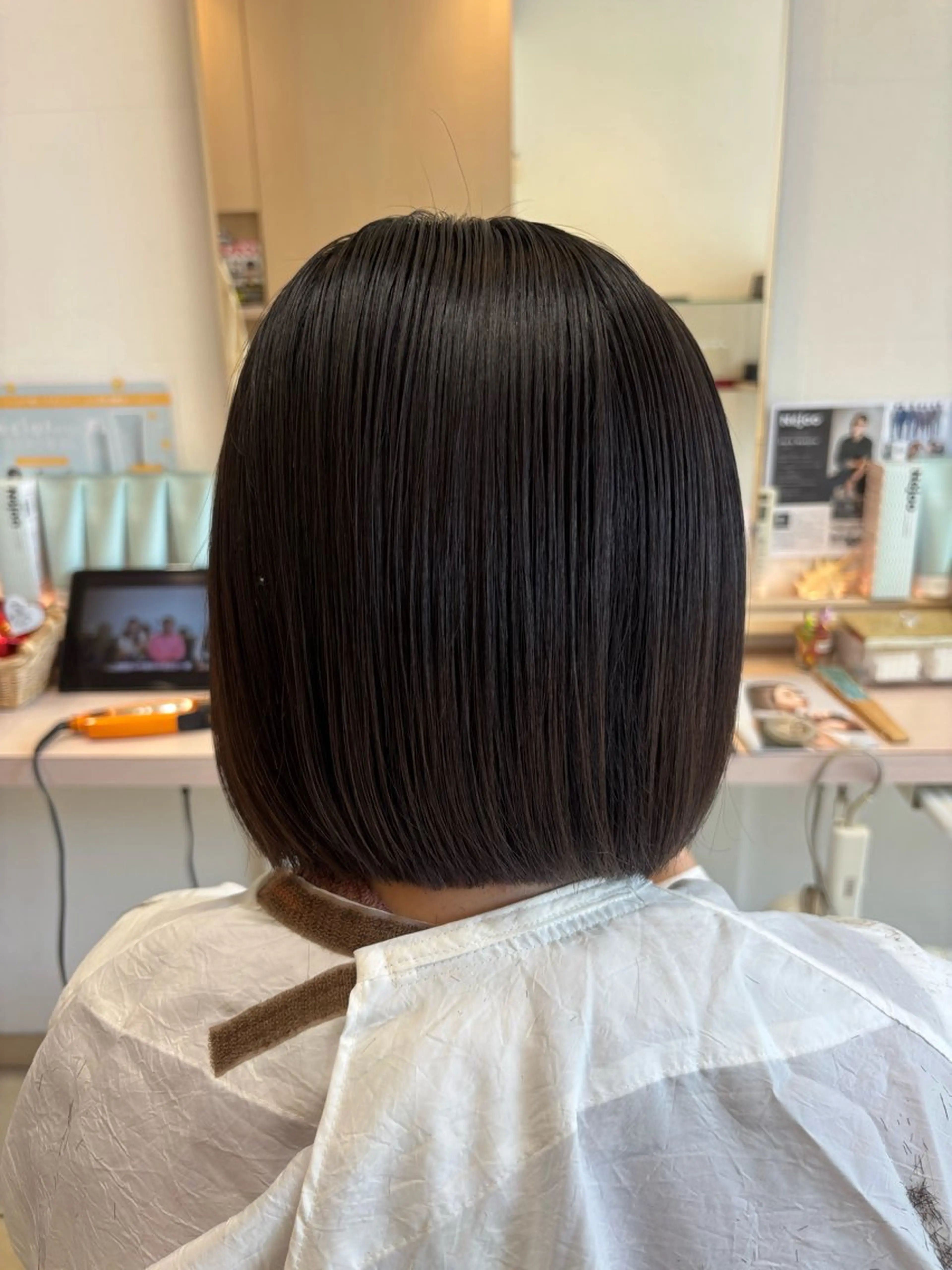 ミディアム 切りっぱなしボブ ボブ 清 亜由佳のヘアスタイル