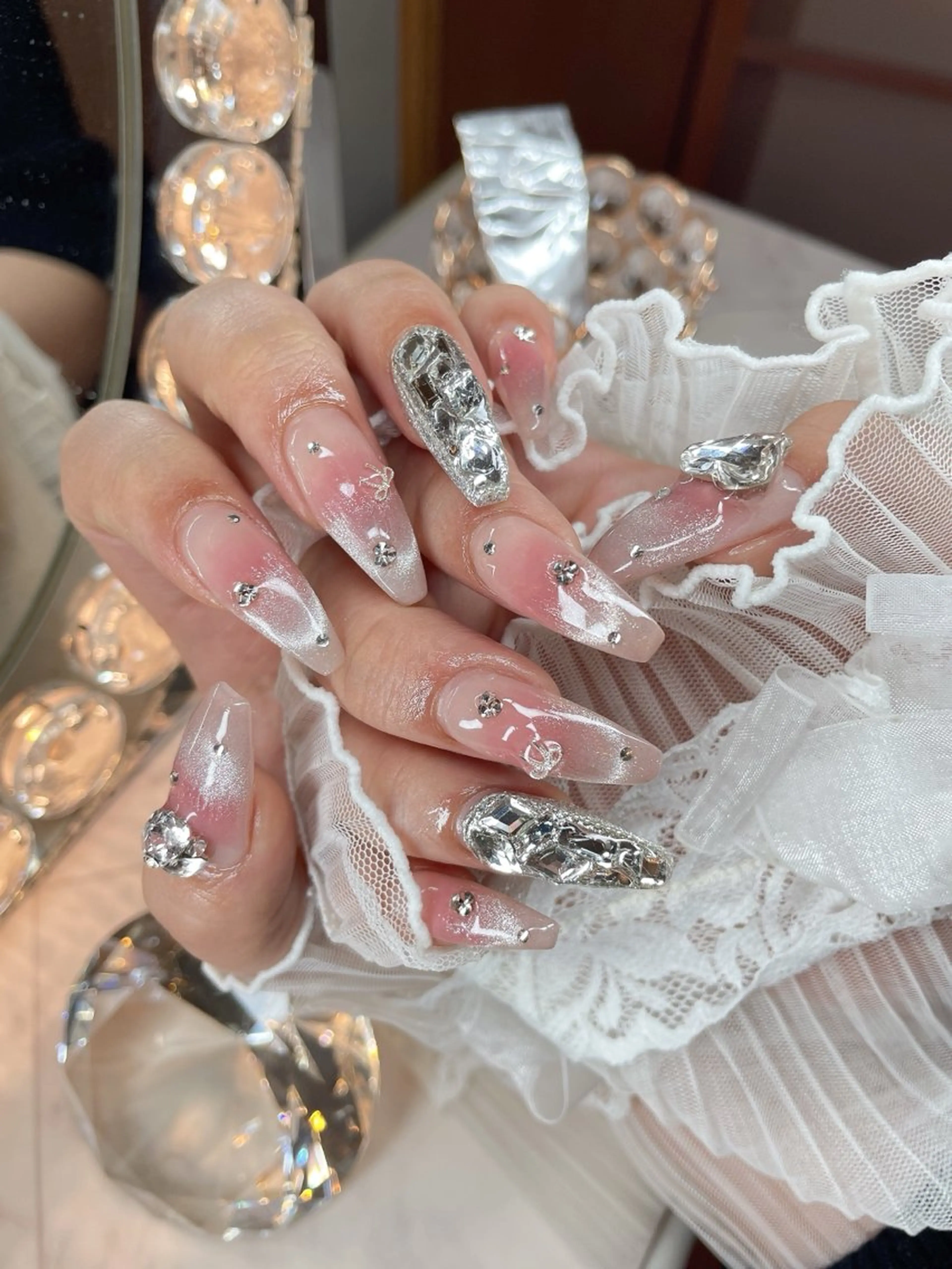 ネイル 23時まで❤︎韓国、 ワンホンネイルのネイルデザイン