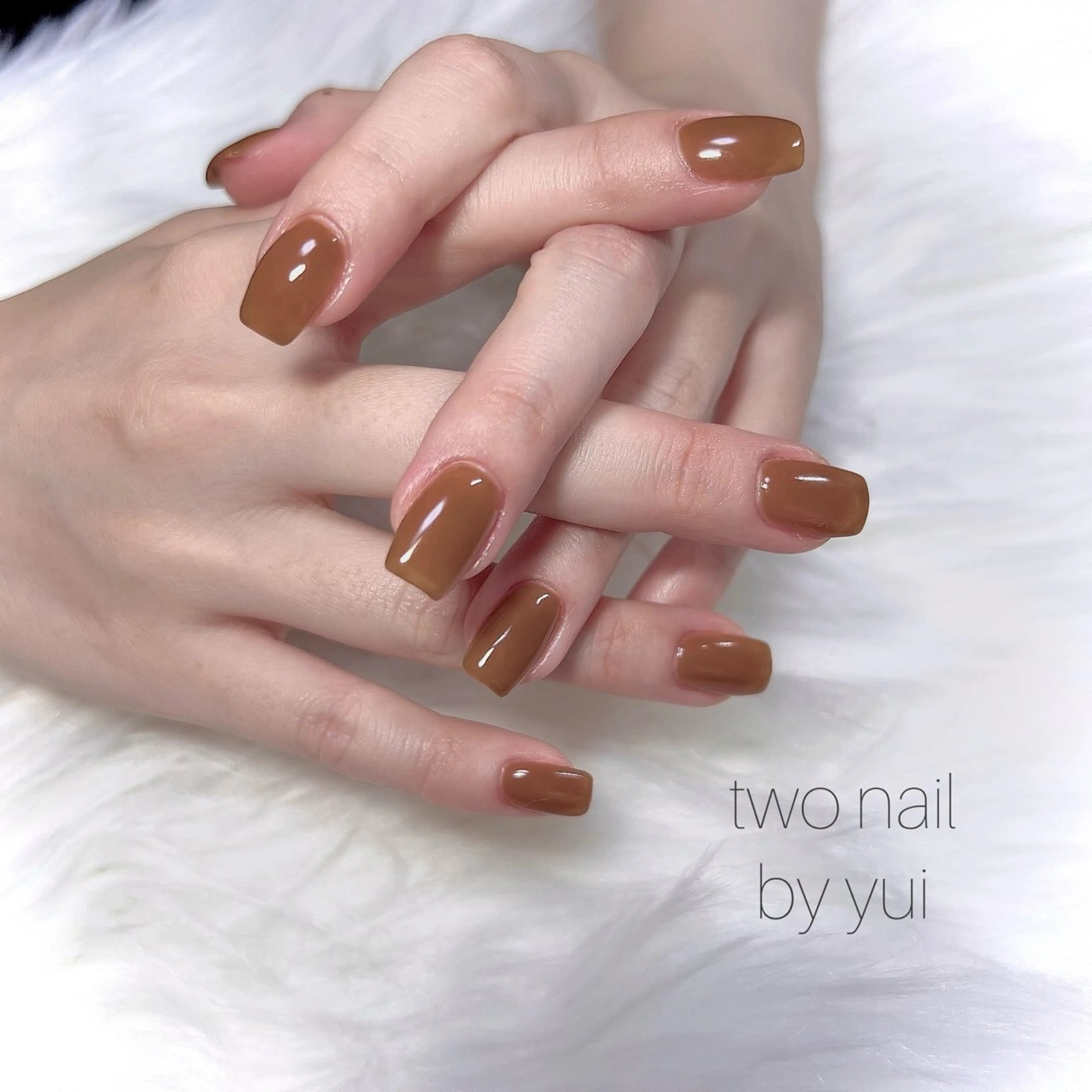 ネイル ブラウン ネイルチップ ホワイト ハンドネイル two nailのネイルデザイン