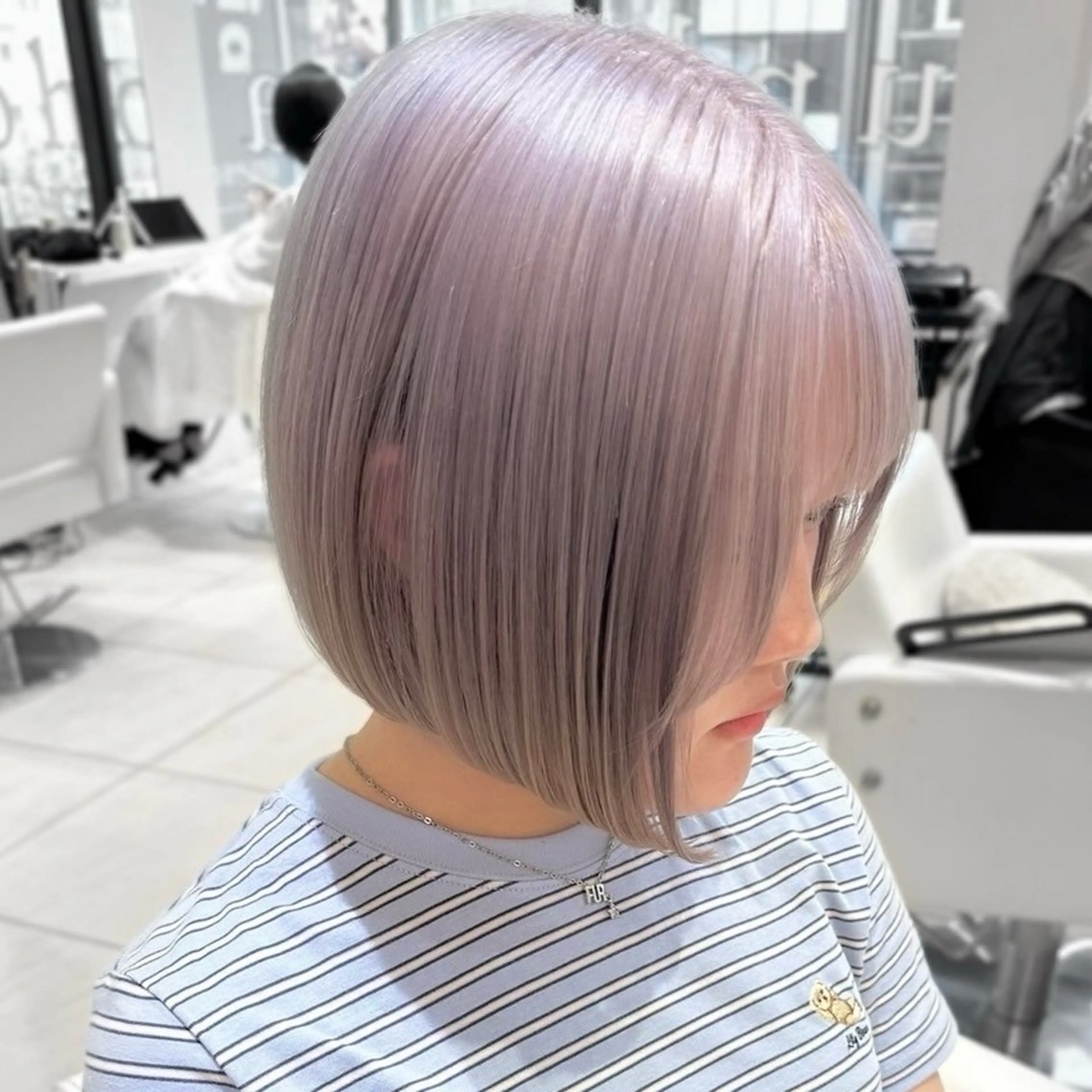 ミディアム カラー ヘアカラー ハイトーン×推し カラー💫Miyuのヘアスタイル