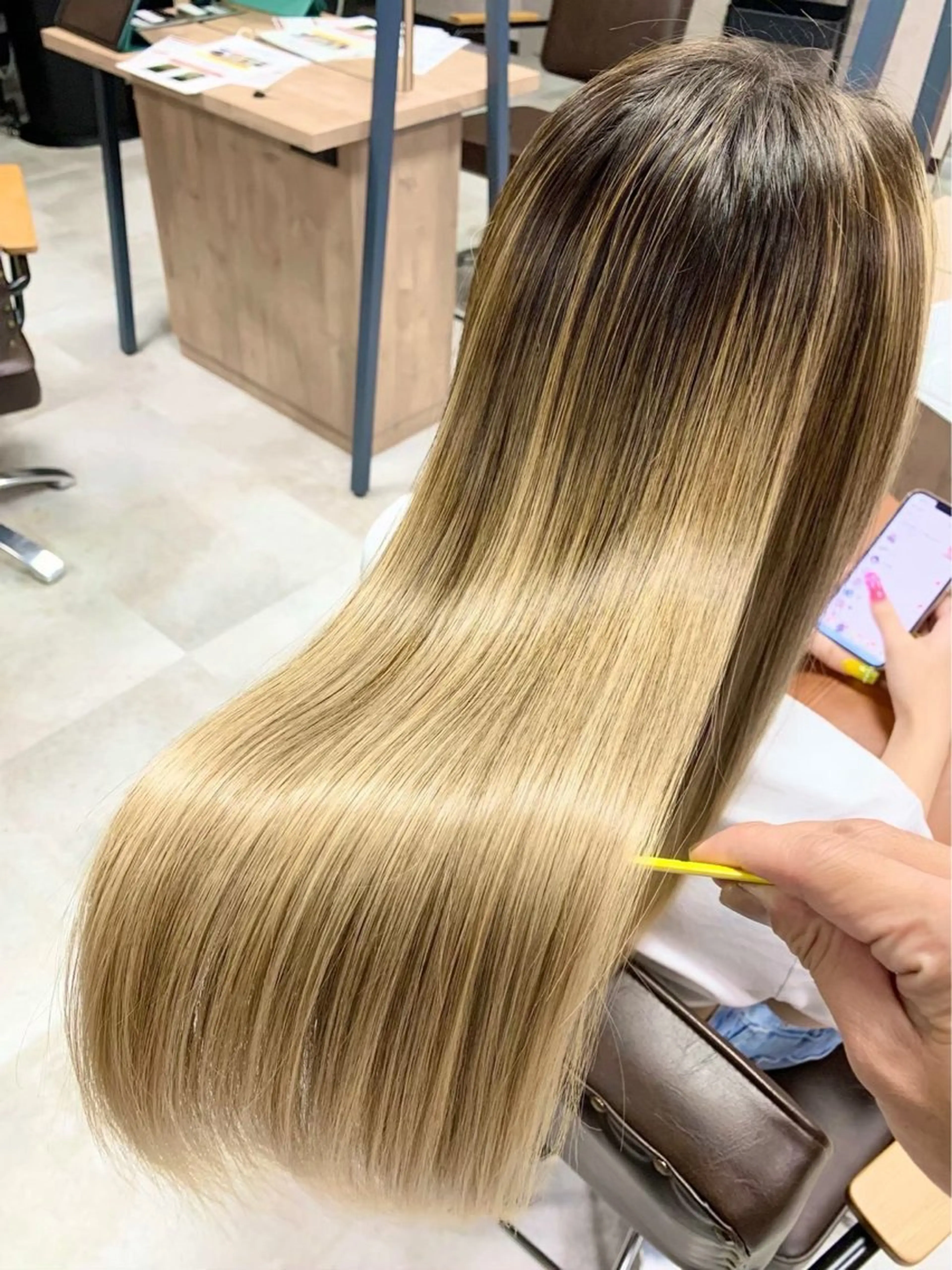 ロング トリートメント 栁原 舞琴のヘアスタイル