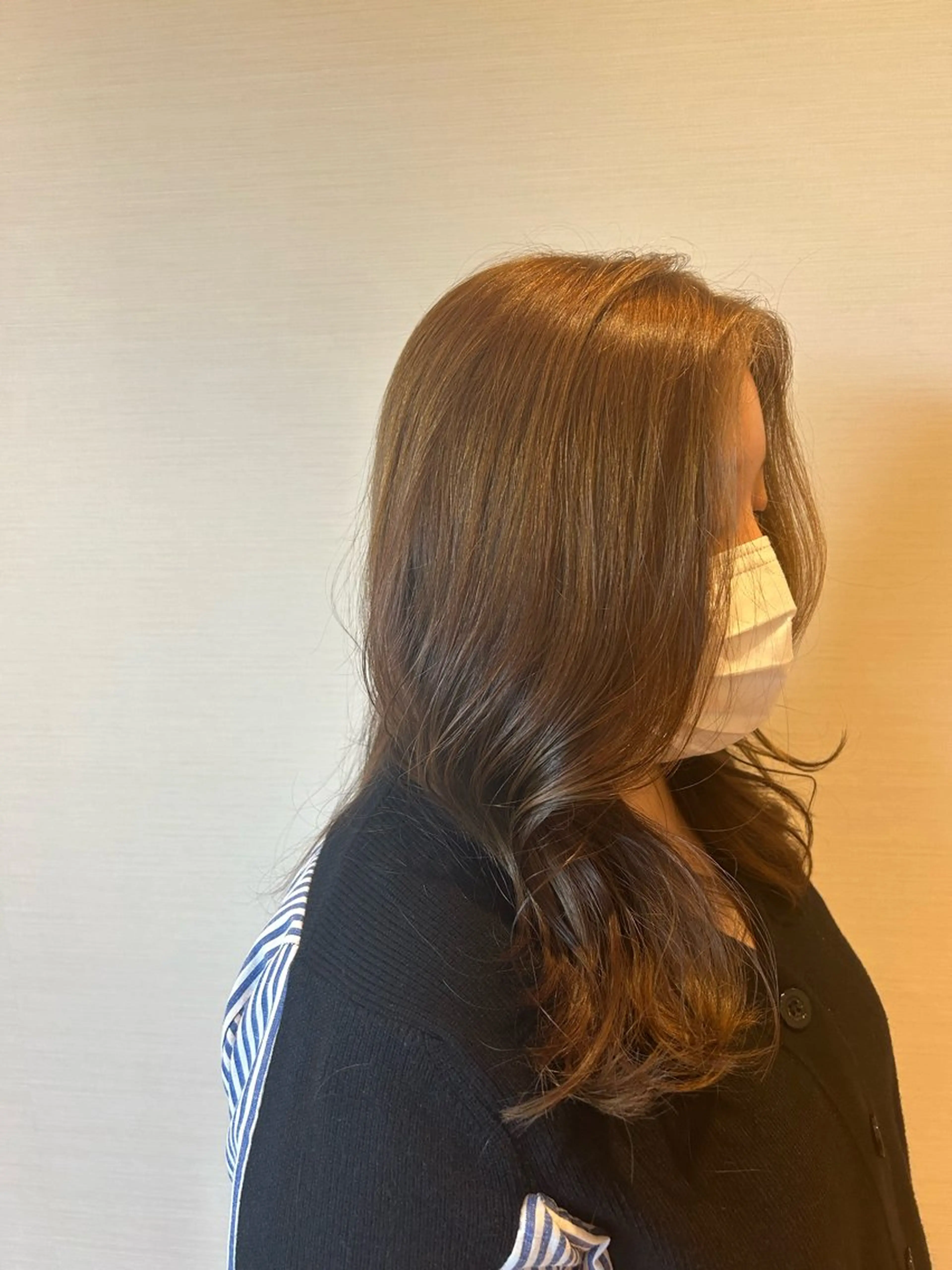 セミロング レイヤーカット 安藤 真衣香のヘアスタイル