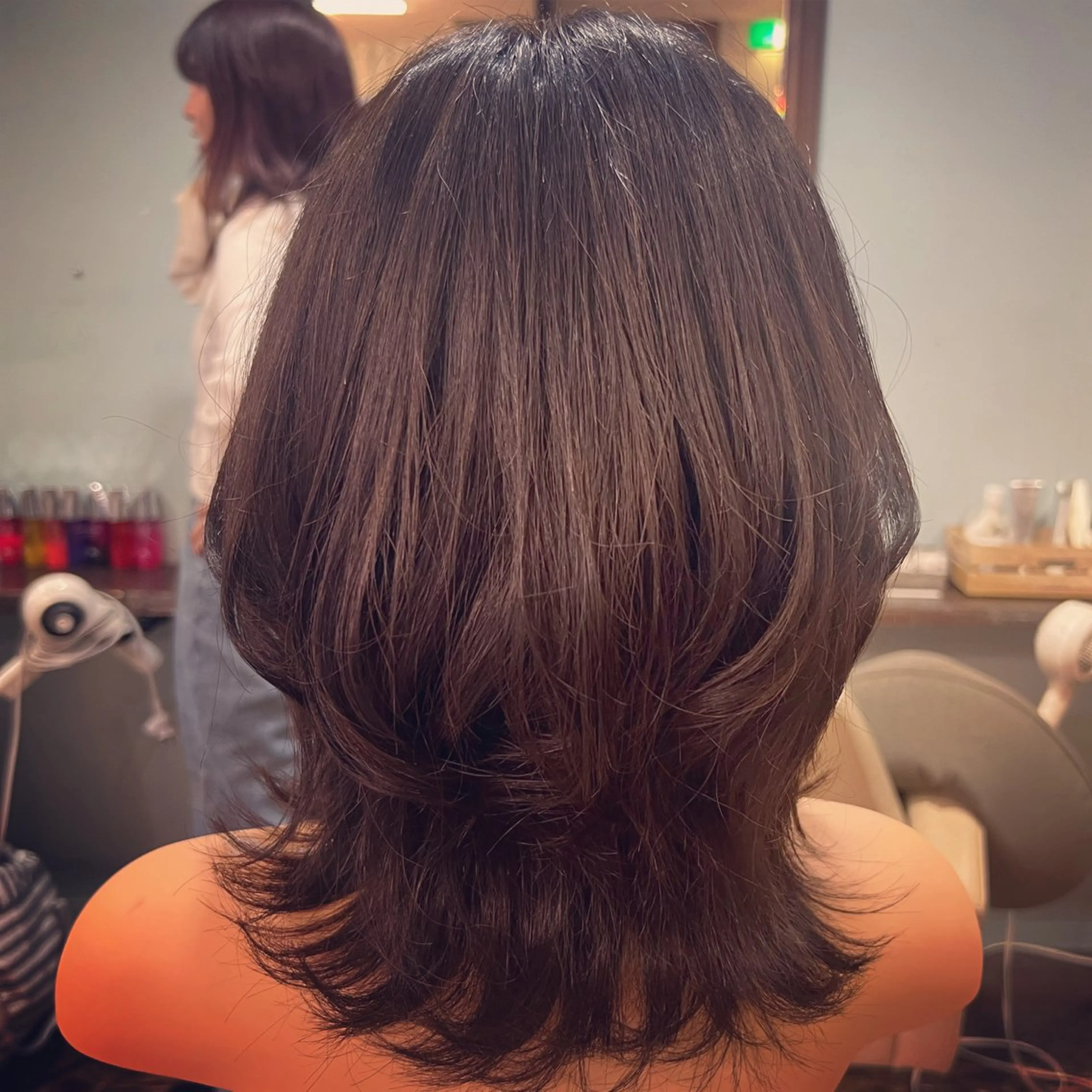 ミディアム ボブ くびれヘア PON　ハイトーン ショートカット心斎橋のヘアスタイル