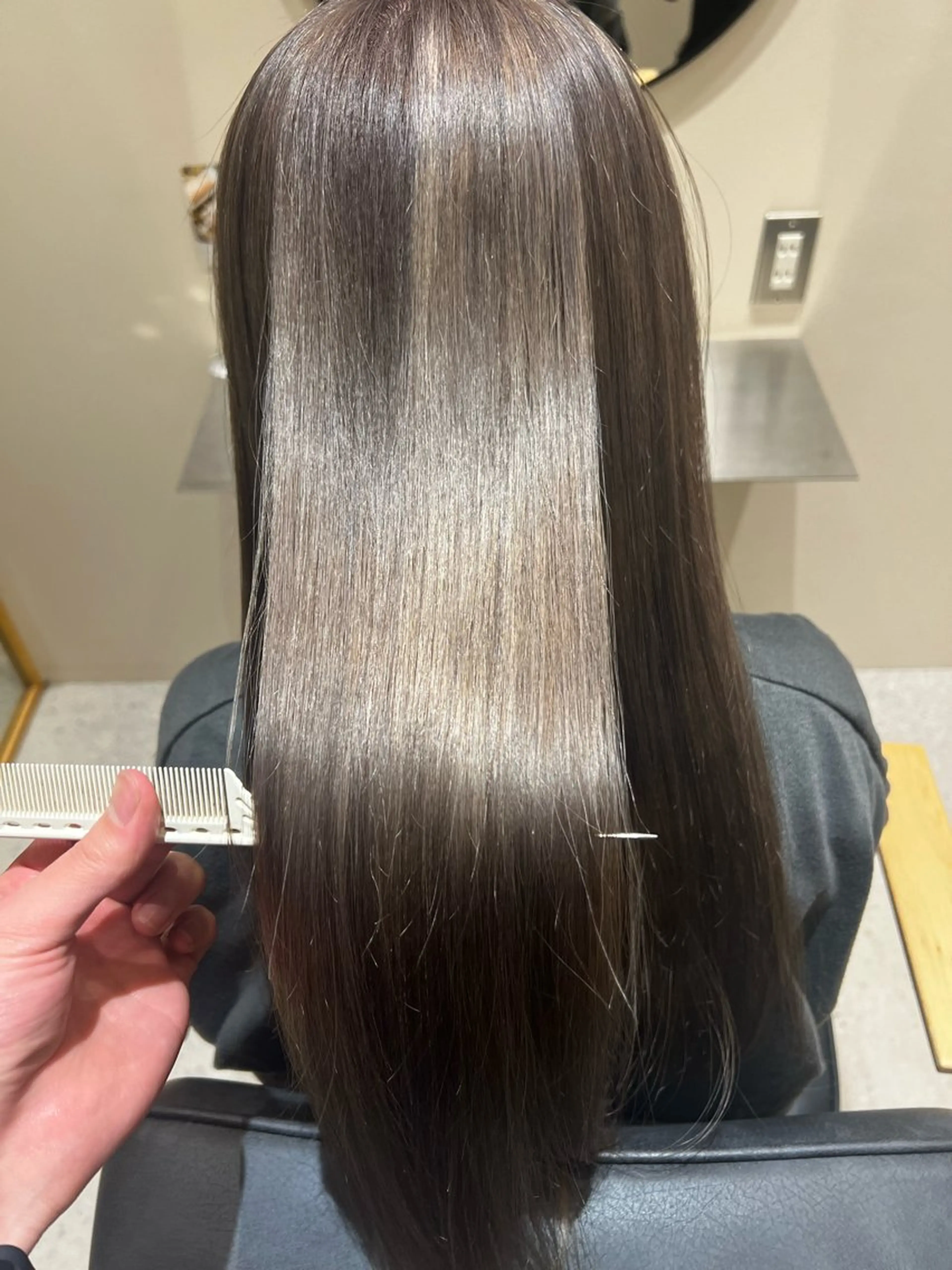 【平日限定】髪質改善inヒアルロン酸カラー+カットの写真