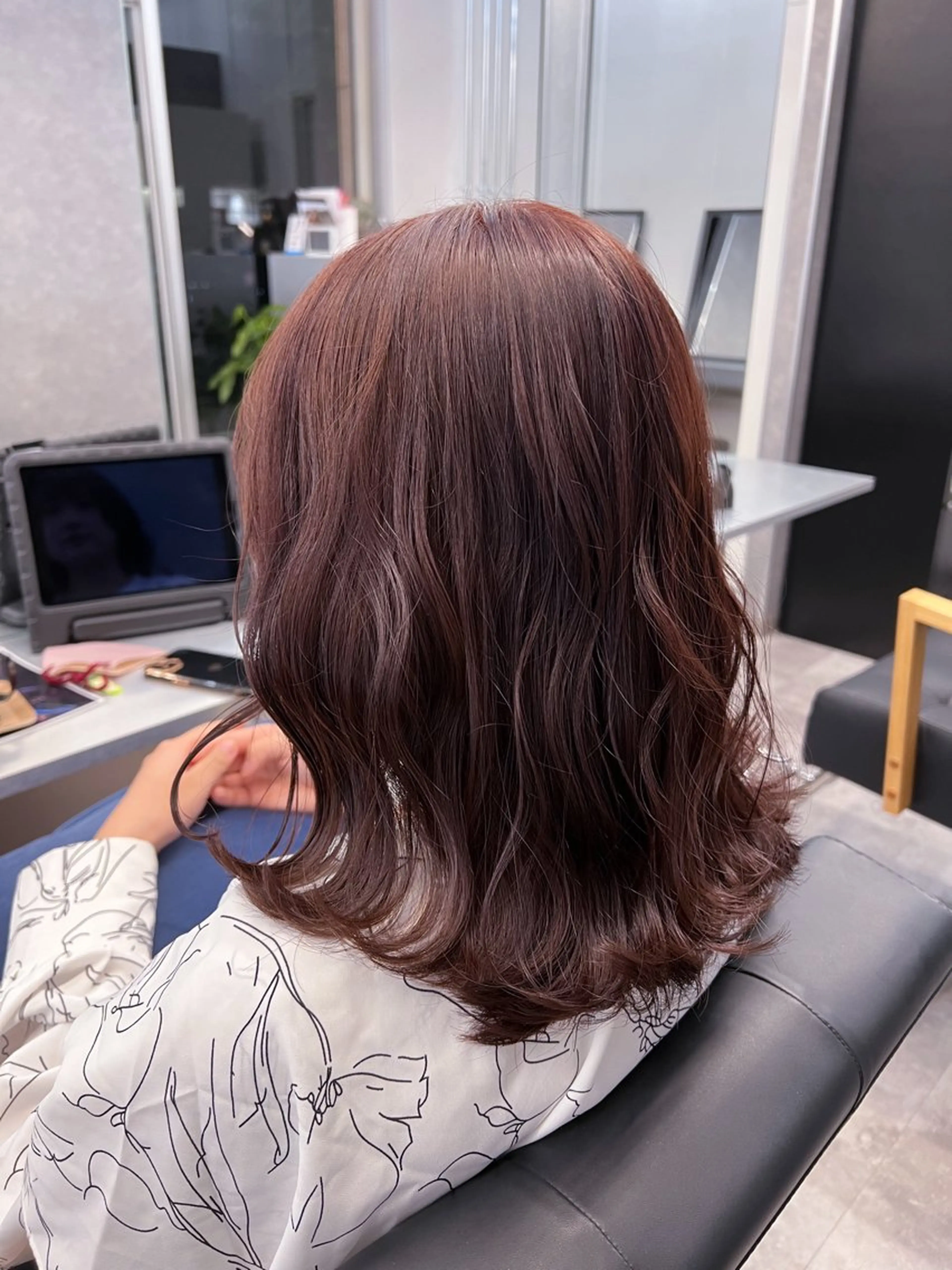 セミロング ヘアカラー トリートメント 中井 一葉のヘアスタイル