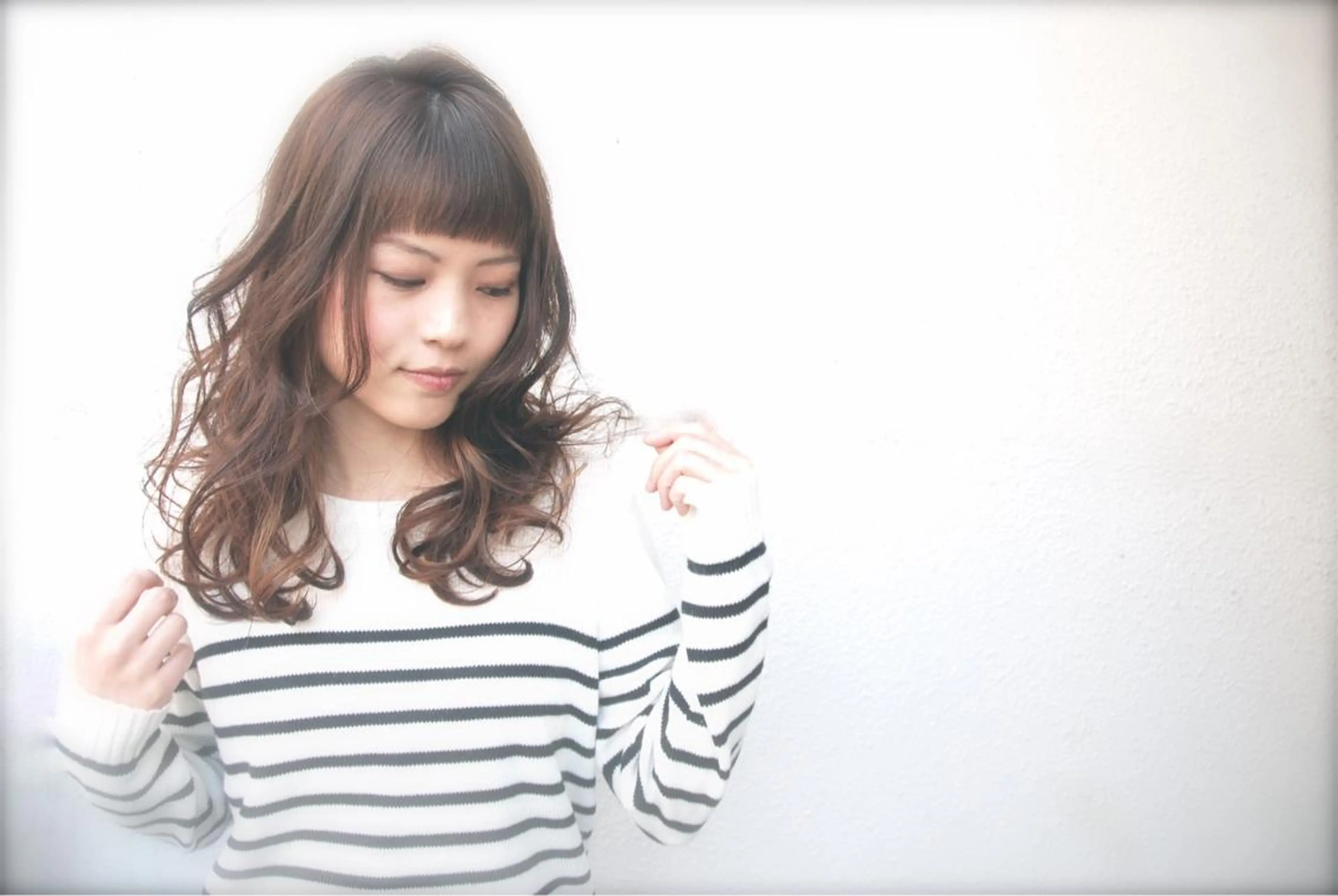 セミロング カラー インナーカラー インナーカラー/天神 ブリーチ/吉田のヘアスタイル