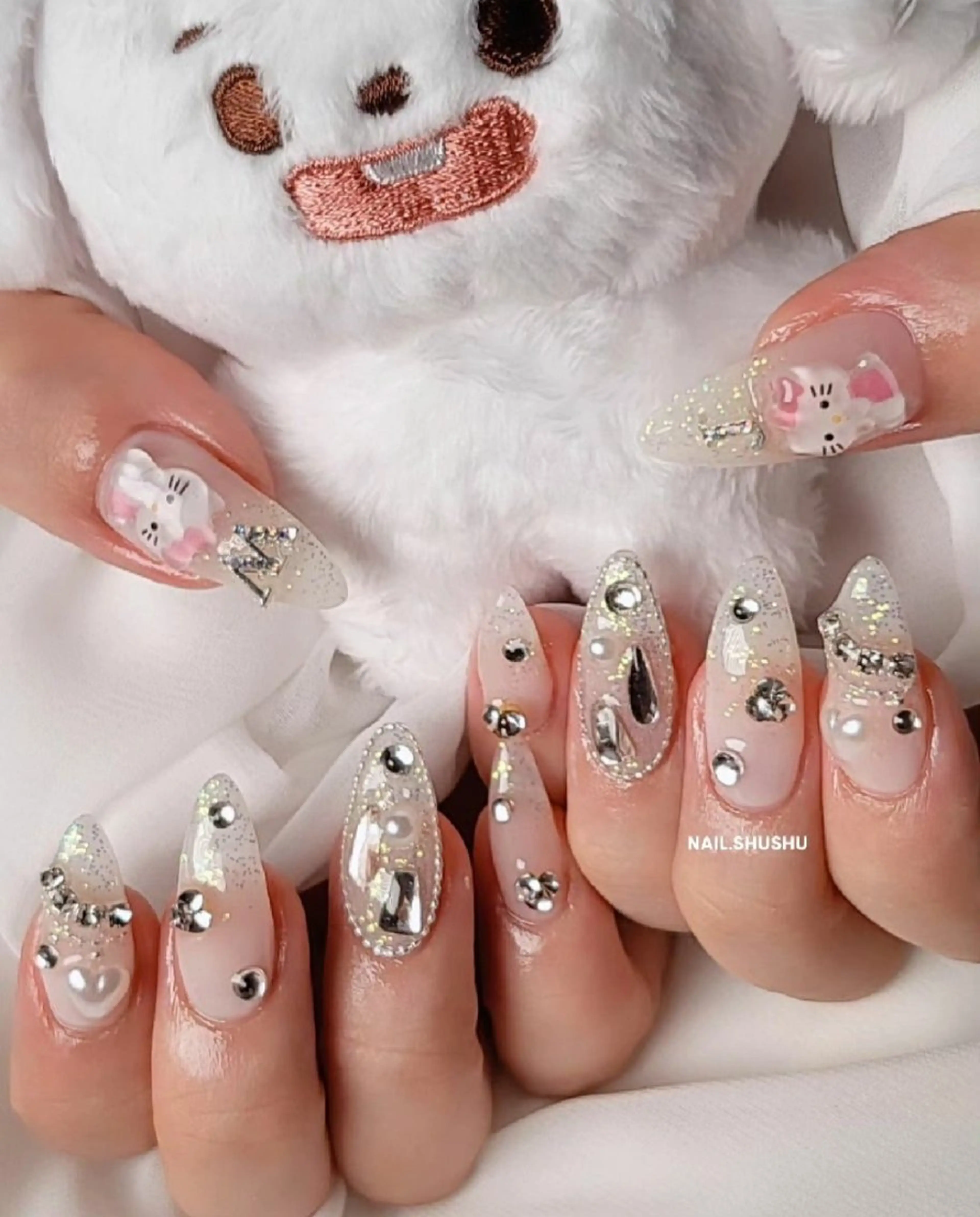 ネイル 持ち込み ニュアンスネイル ワンカラーネイル シンプルネイル 3dパーツ/流行り 👧shushu❤️のネイルデザイン