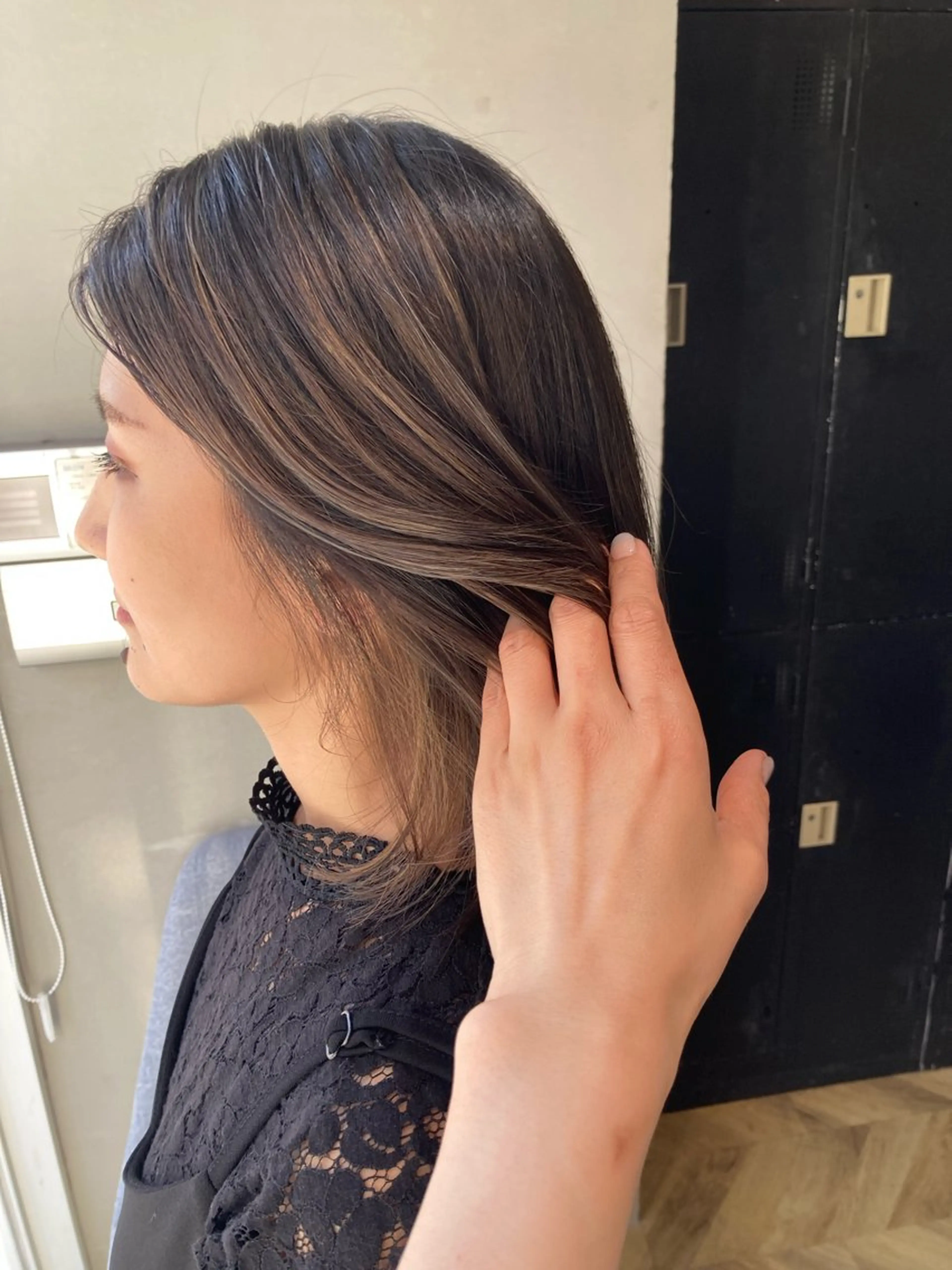 髪にデザイン♪ハイライトデザインカラー✨の写真