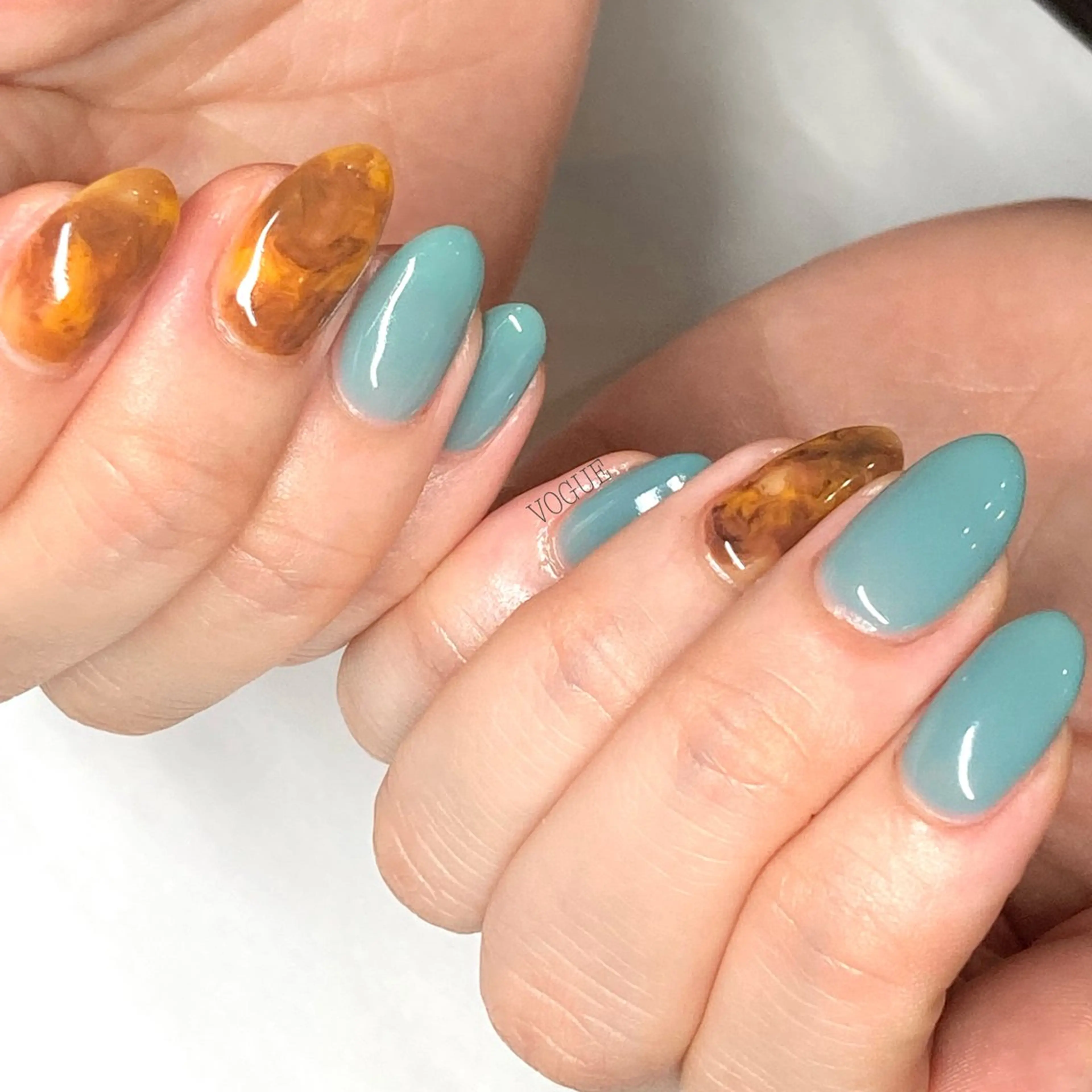 ネイル ハンドネイル VOGUE ×SWANのネイルデザイン