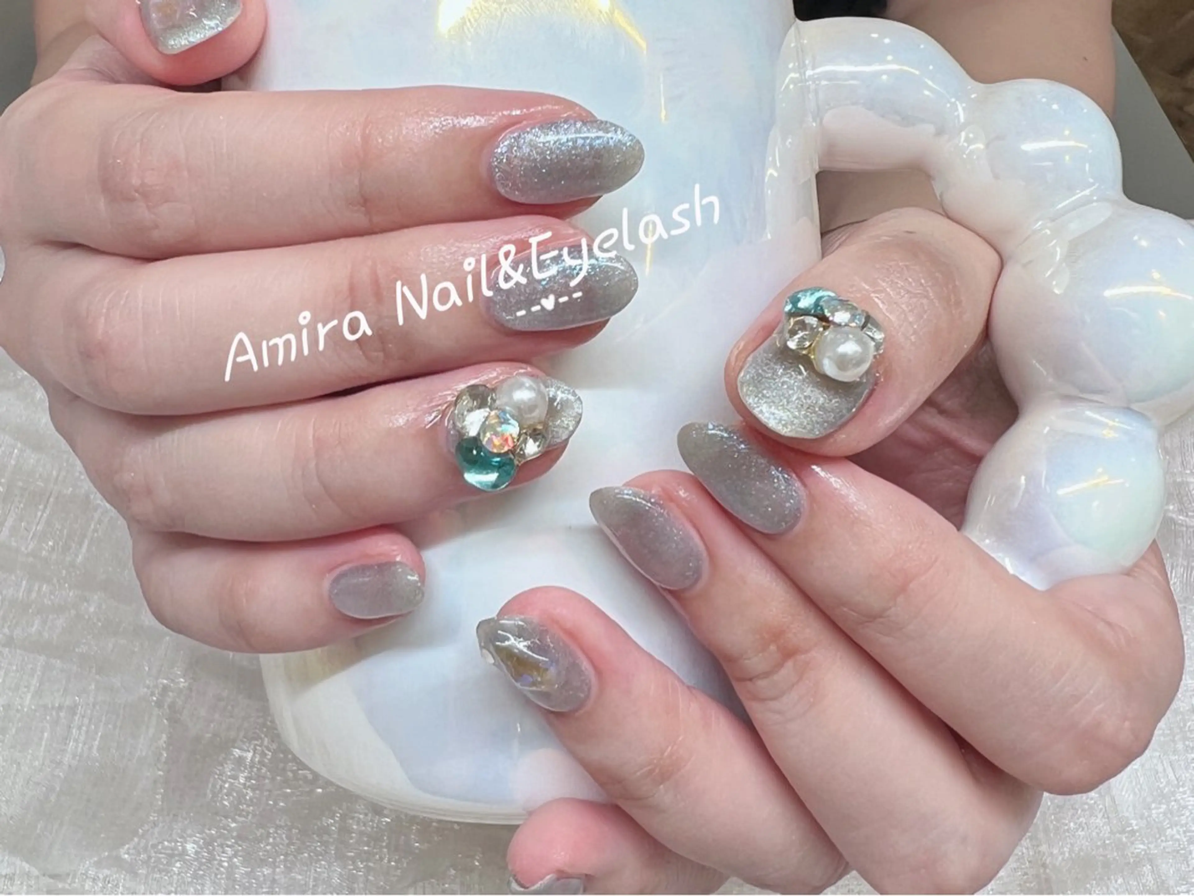 ネイル Amira アイラッシュのマツエク・マツパデザイン