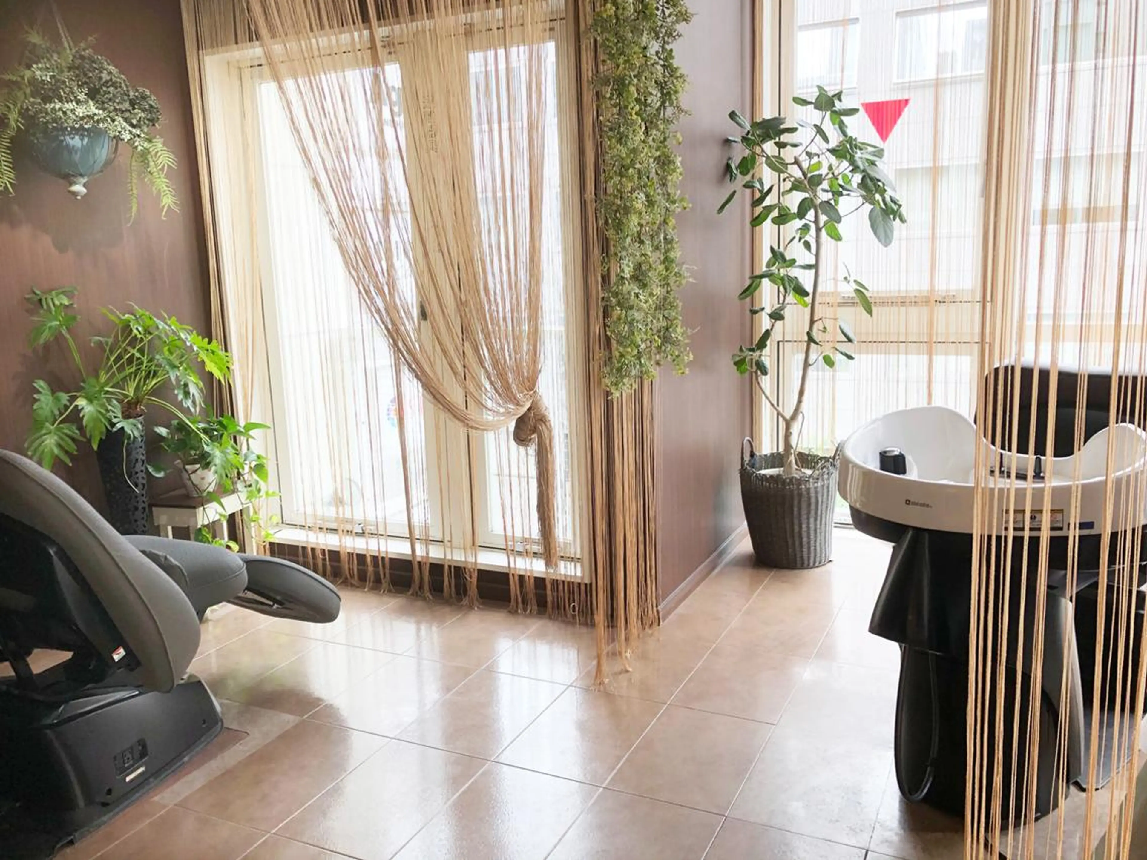 艶カラー/縮毛矯正/ レイヤー/栄/あやかのヘアスタイル