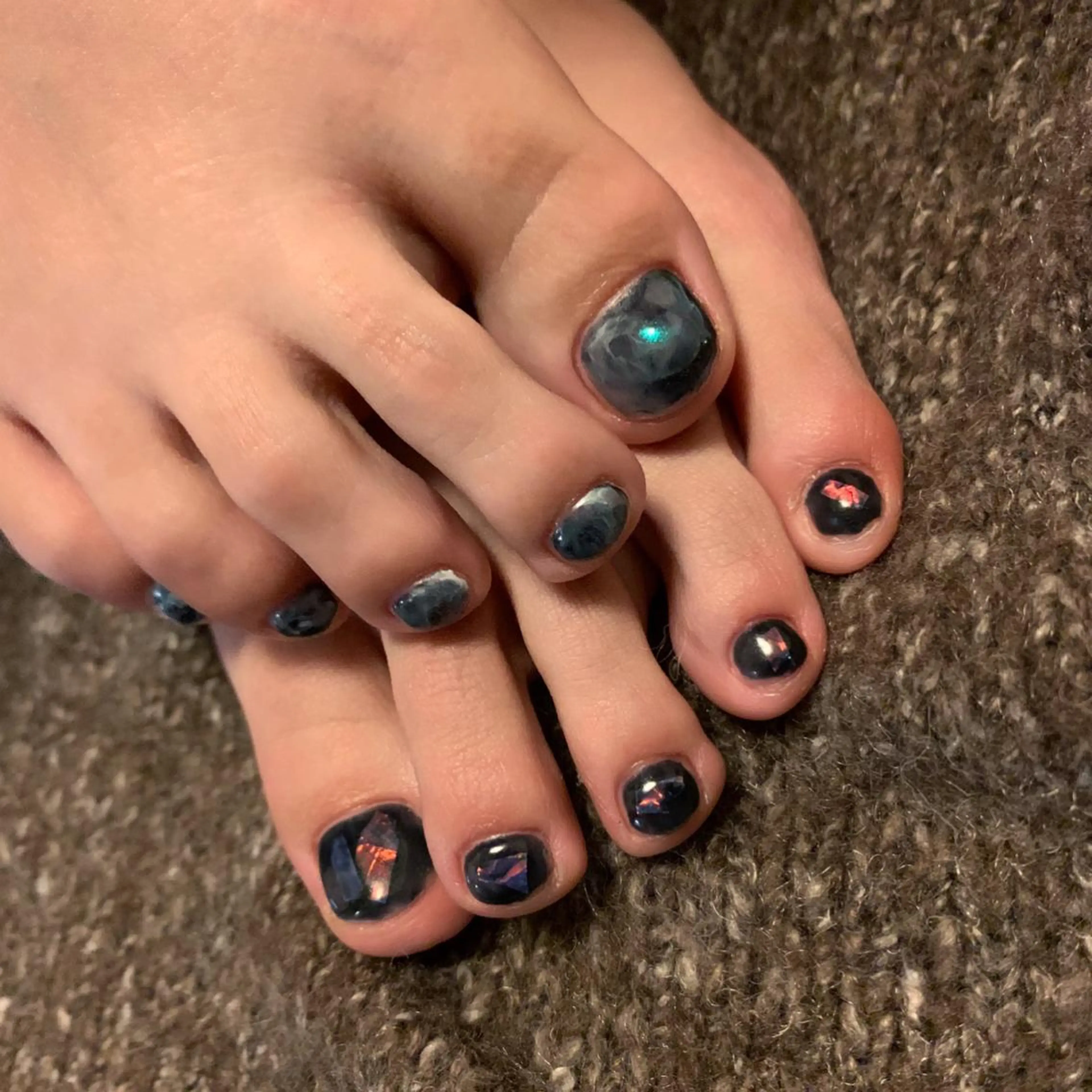 ネイル オーロラネイル ニュアンスネイル フットネイル nailist Chisakiのネイルデザイン