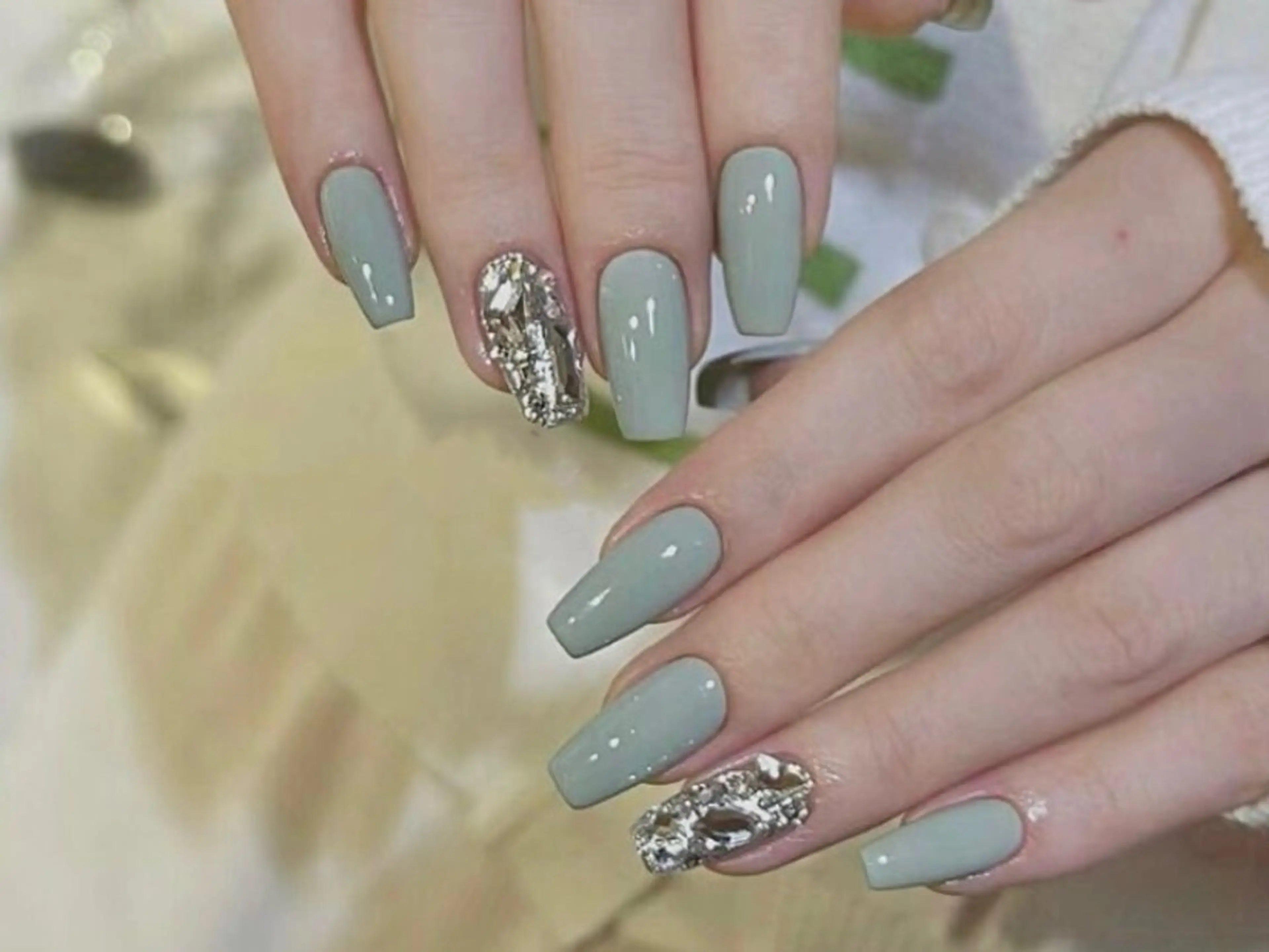 ネイル キラキラネイル 夏ネイル Venus nail チップ長さだし専門店のネイルデザイン