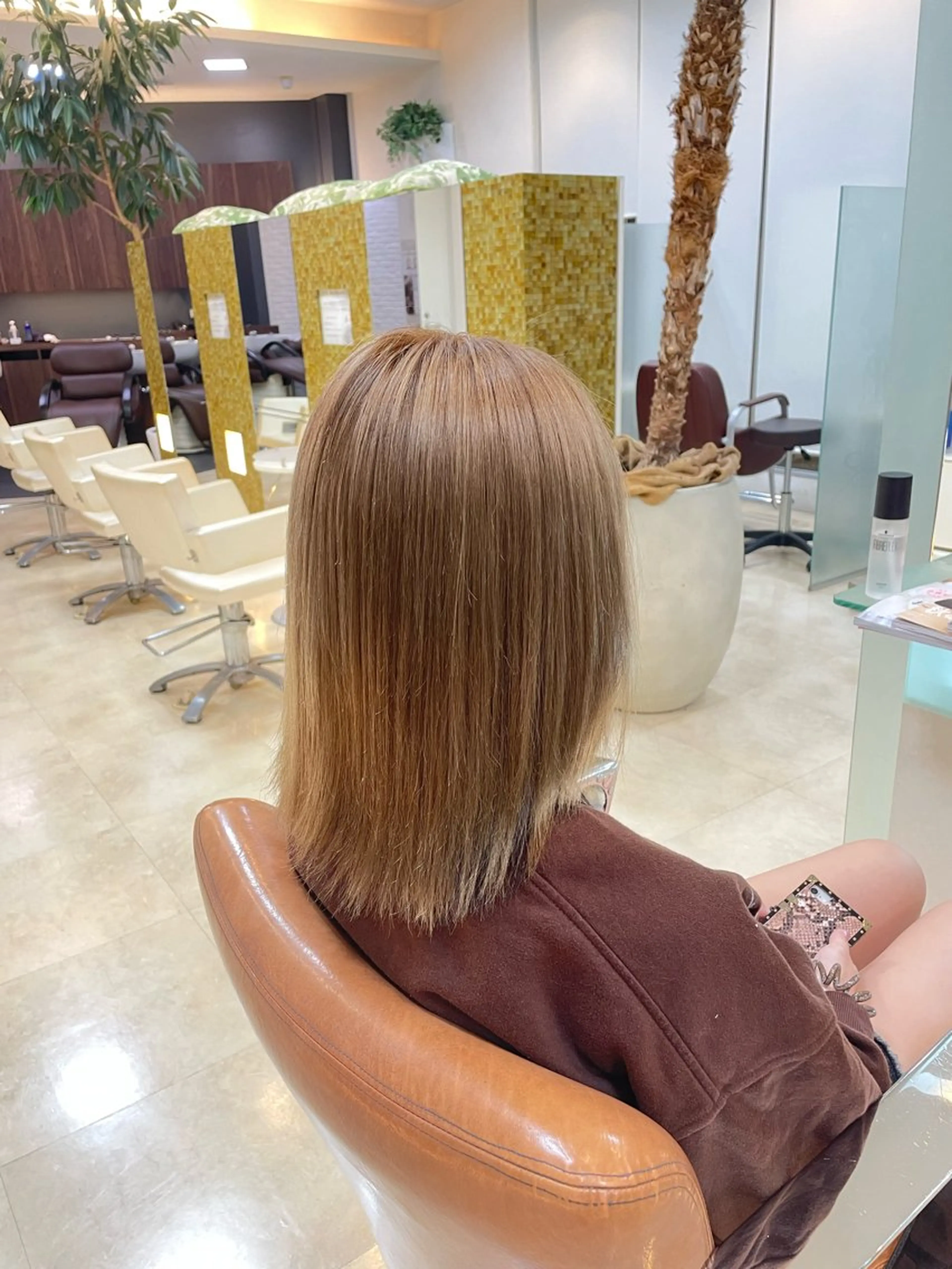 カラー ベージュカラー ミルクティーベージュ chic channel伊藤のヘアスタイル