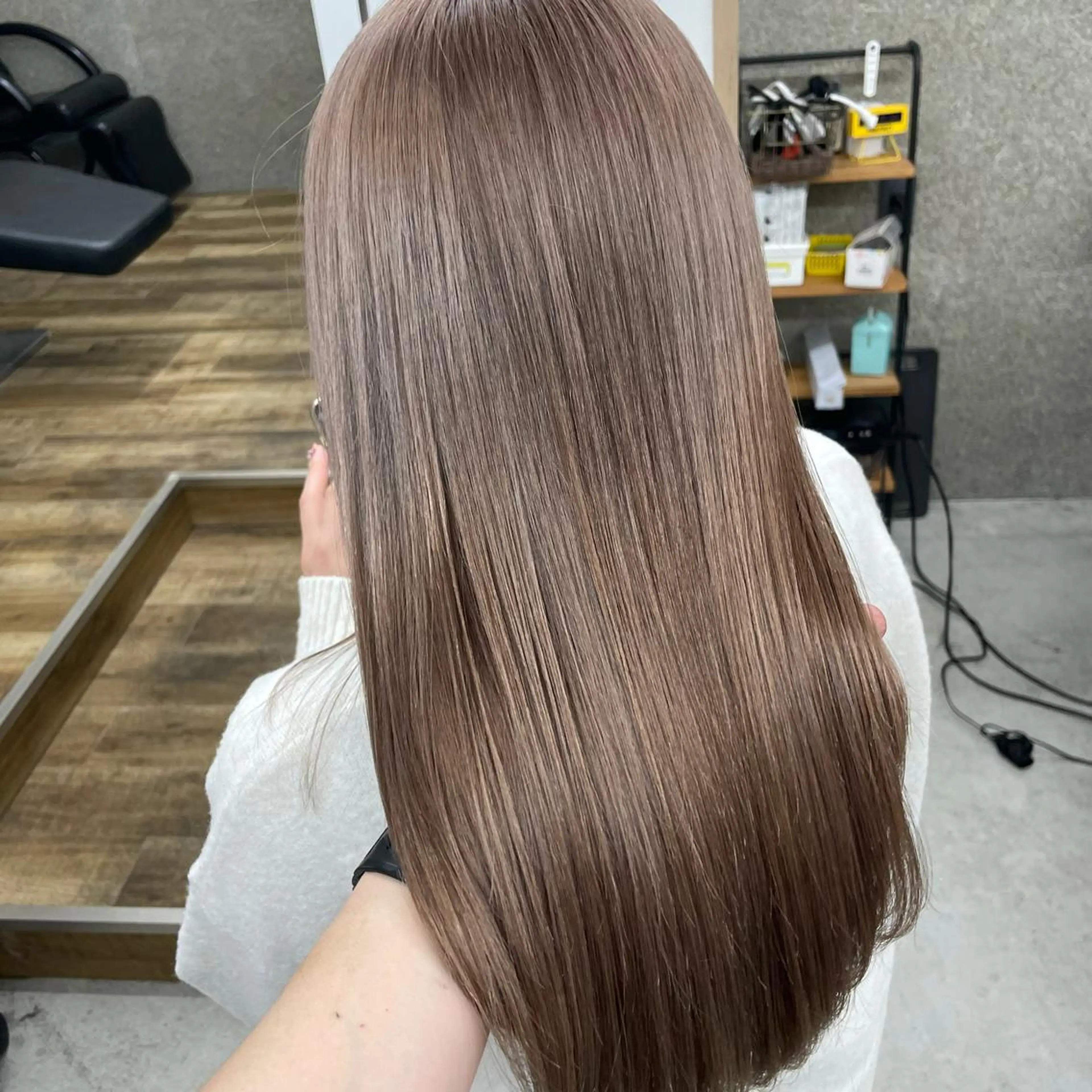 セミロング カラー ヘアカラー トリートメント Lull1人美容室 バレイヤージュのヘアスタイル