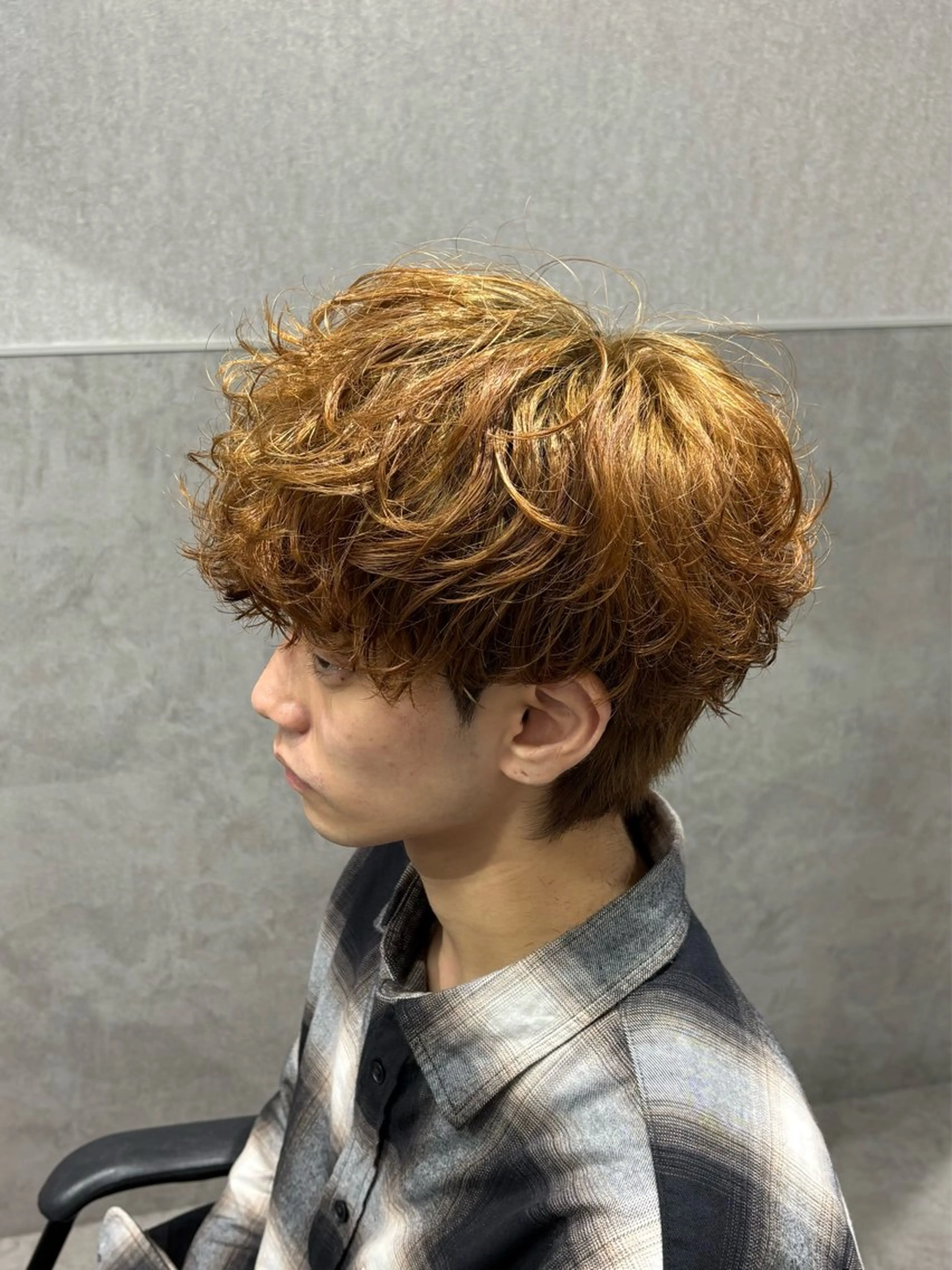 ショート カラー パーマ メンズ カット パーマ 【シャドウパーマ センターパート】義心のヘアスタイル