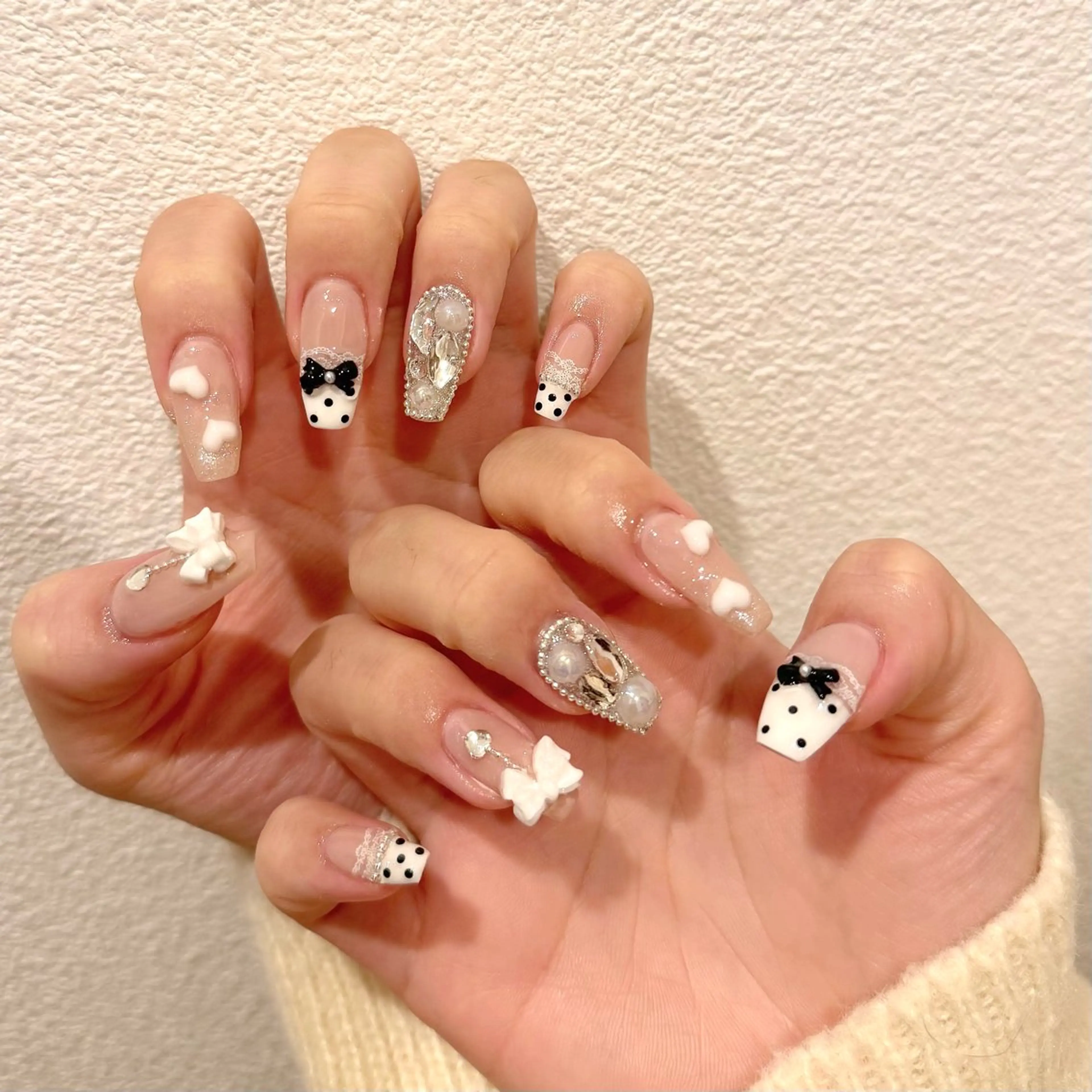 ネイル ハンドネイル シュシュ 🎀 girly nailのネイルデザイン
