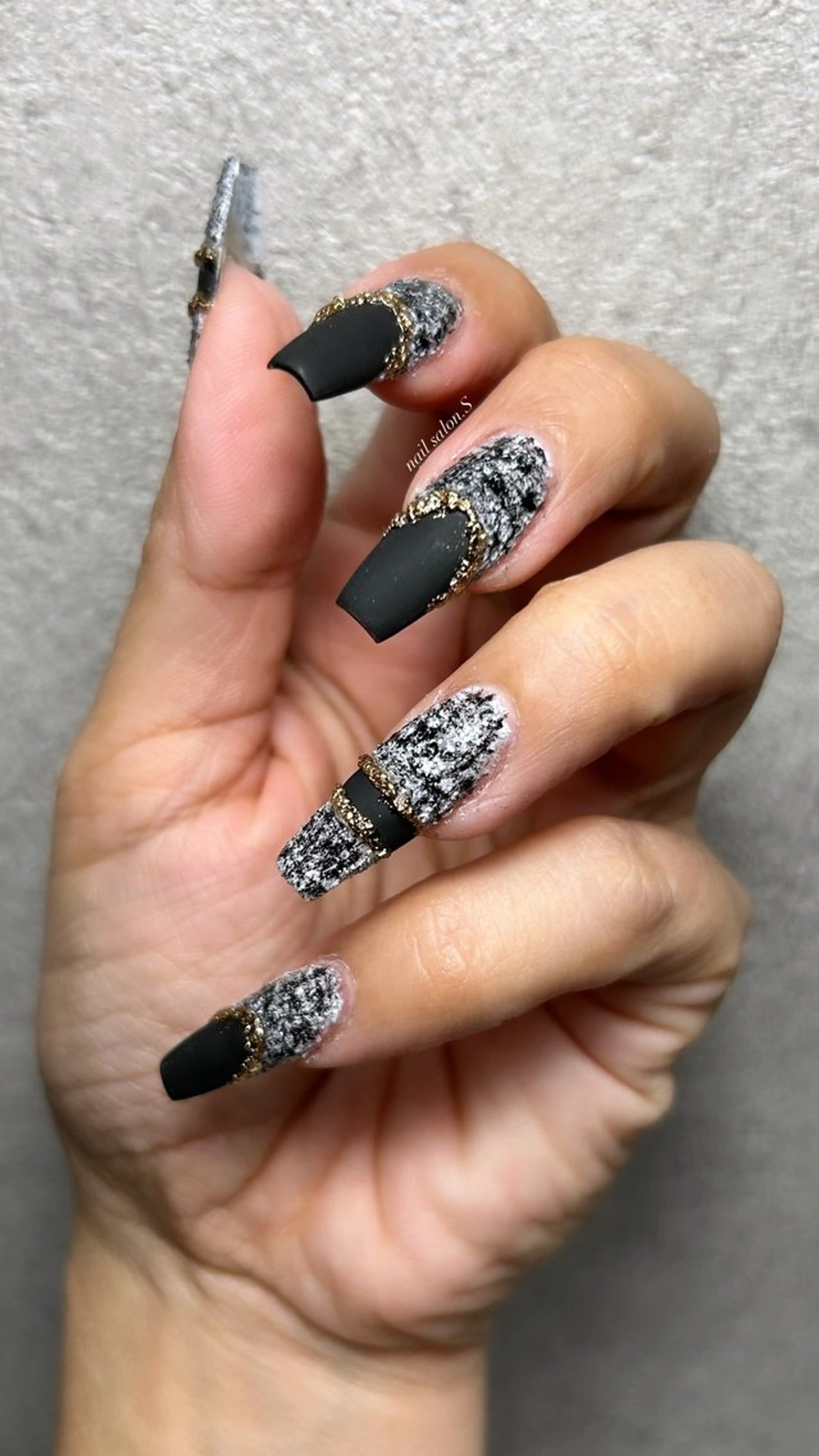 ネイル ジェルネイル スカルプネイル ハンドネイル 関山 志乃のネイルデザイン