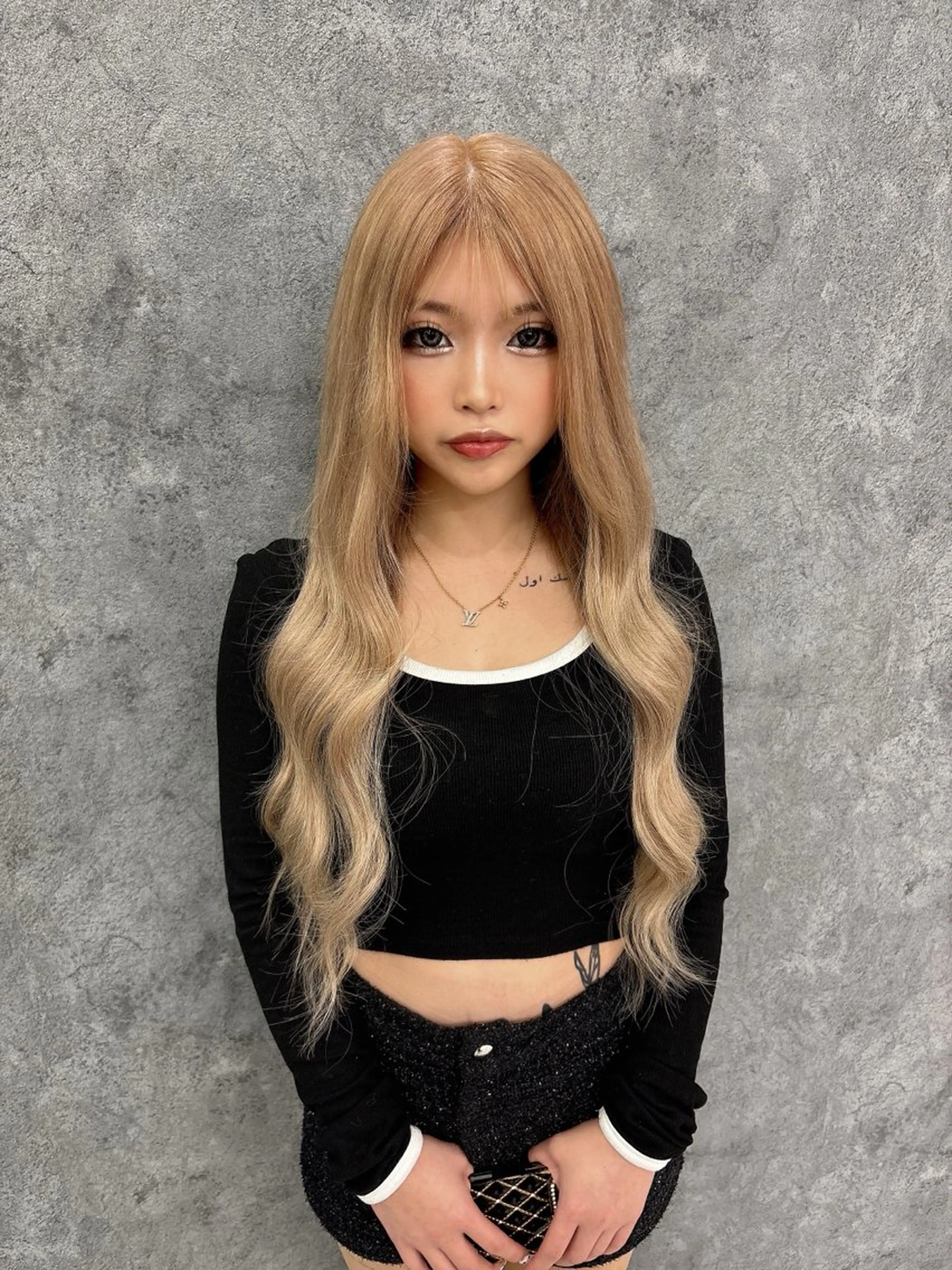 ロング カラー シールエクステ バレイヤージュ ベージュカラー ブリーチ ケアブリーチ カット ヘアカラー エクステ KAZU TACKYのヘアスタイル