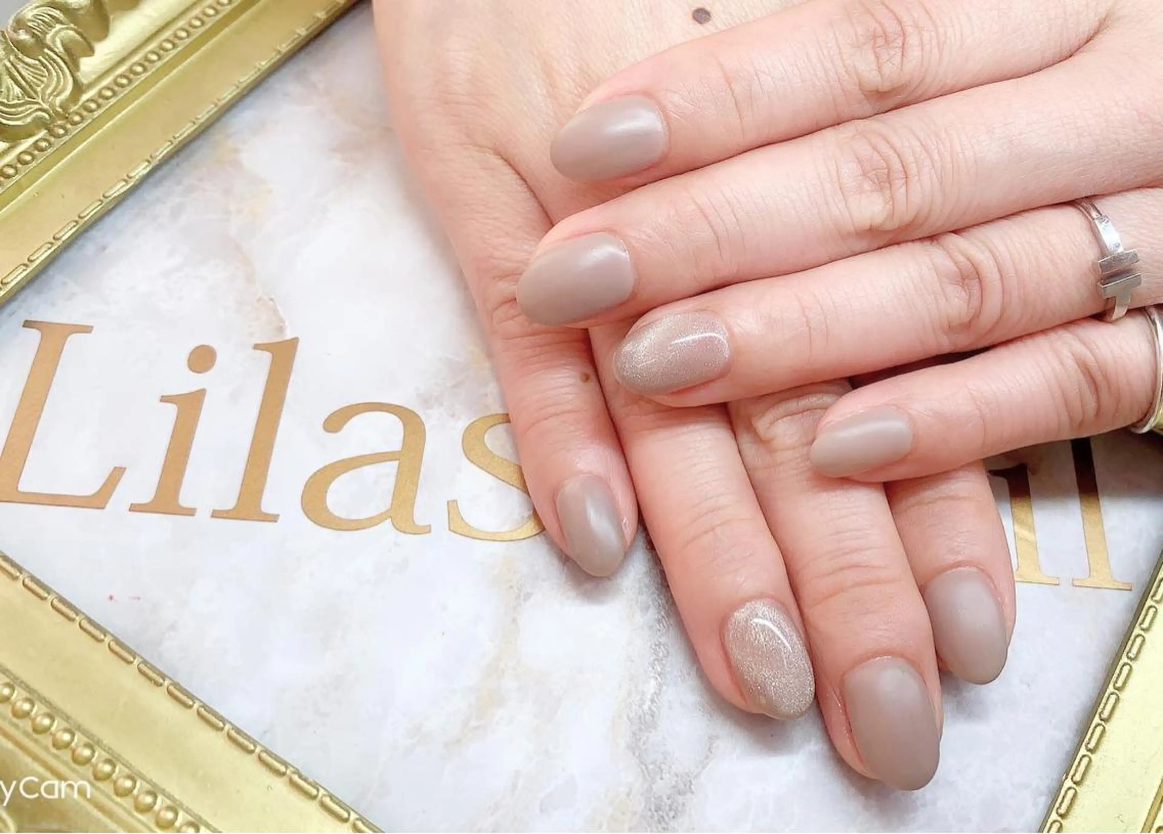 ネイル ジェルネイル ハードジェル ラメ(グリッター) ロングネイル マグネットネイル Lilas Nailのネイルデザイン