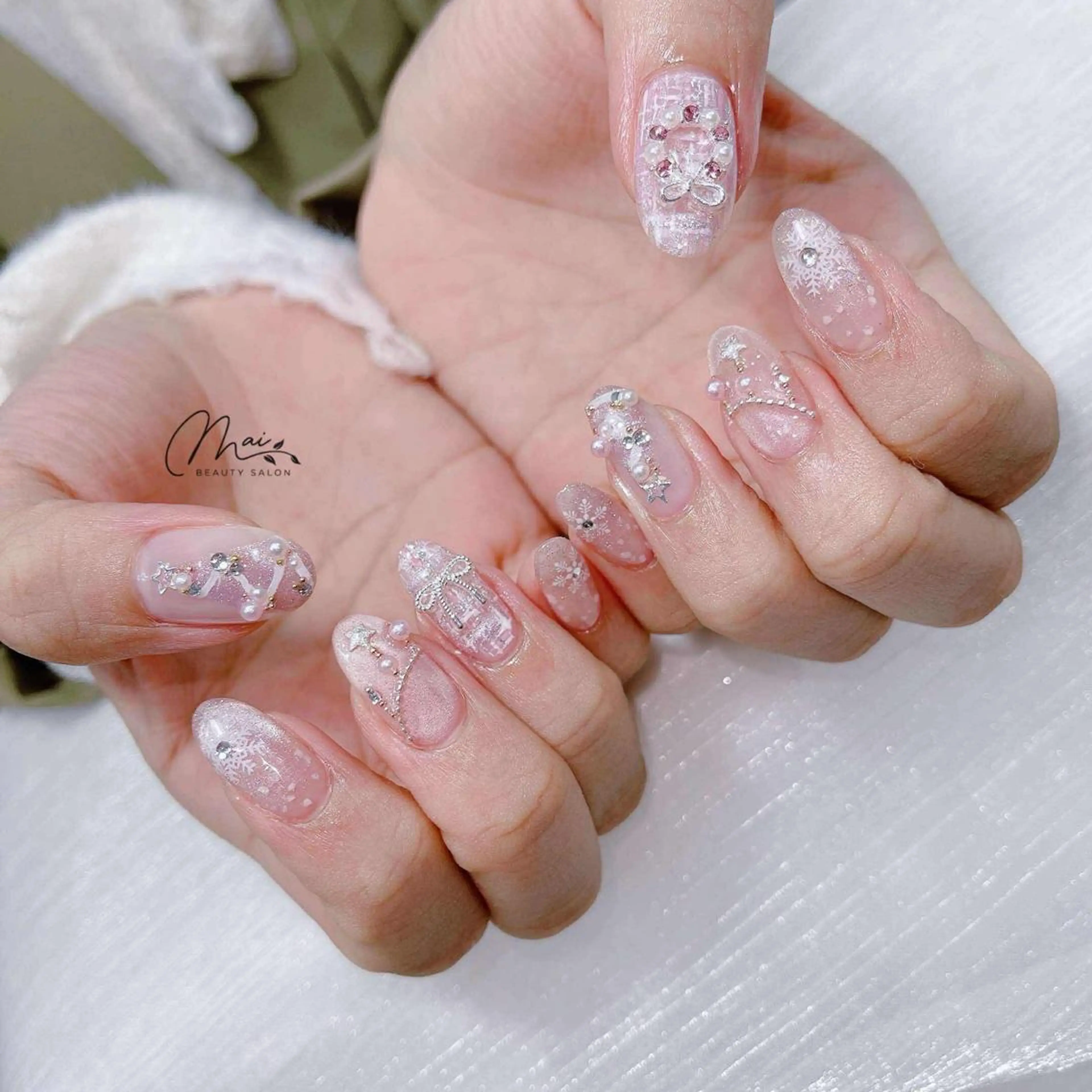 ネイル オーロラネイル 長さ出し フラッシュネイル フレンチネイル ジェルネイル MaiBeauty Niのネイルデザイン