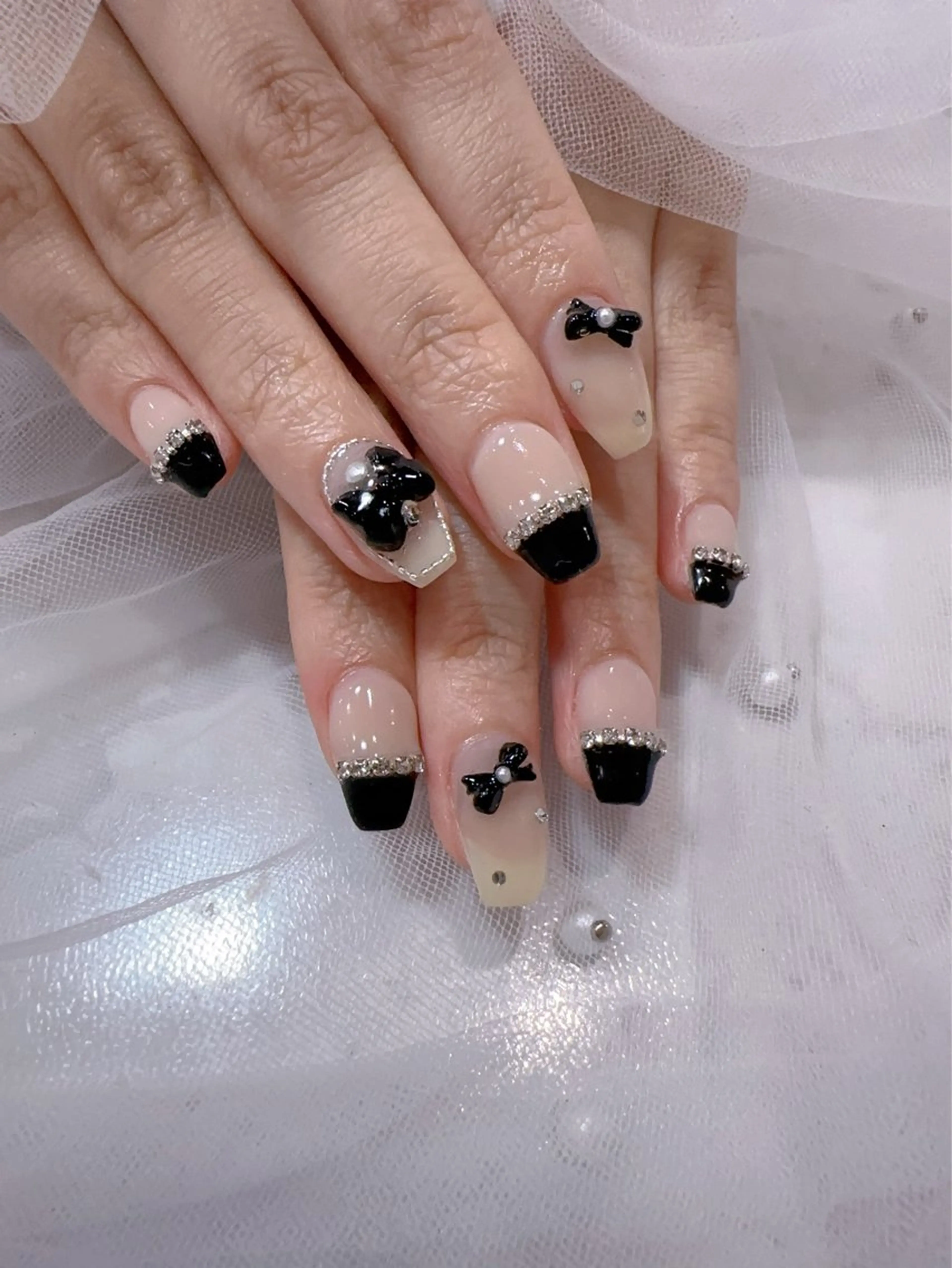 ネイル アートネイル フラッシュネイル フレンチネイル ジェルネイル ガラスフレンチ ハンドネイル You&Me Miyuのネイルデザイン