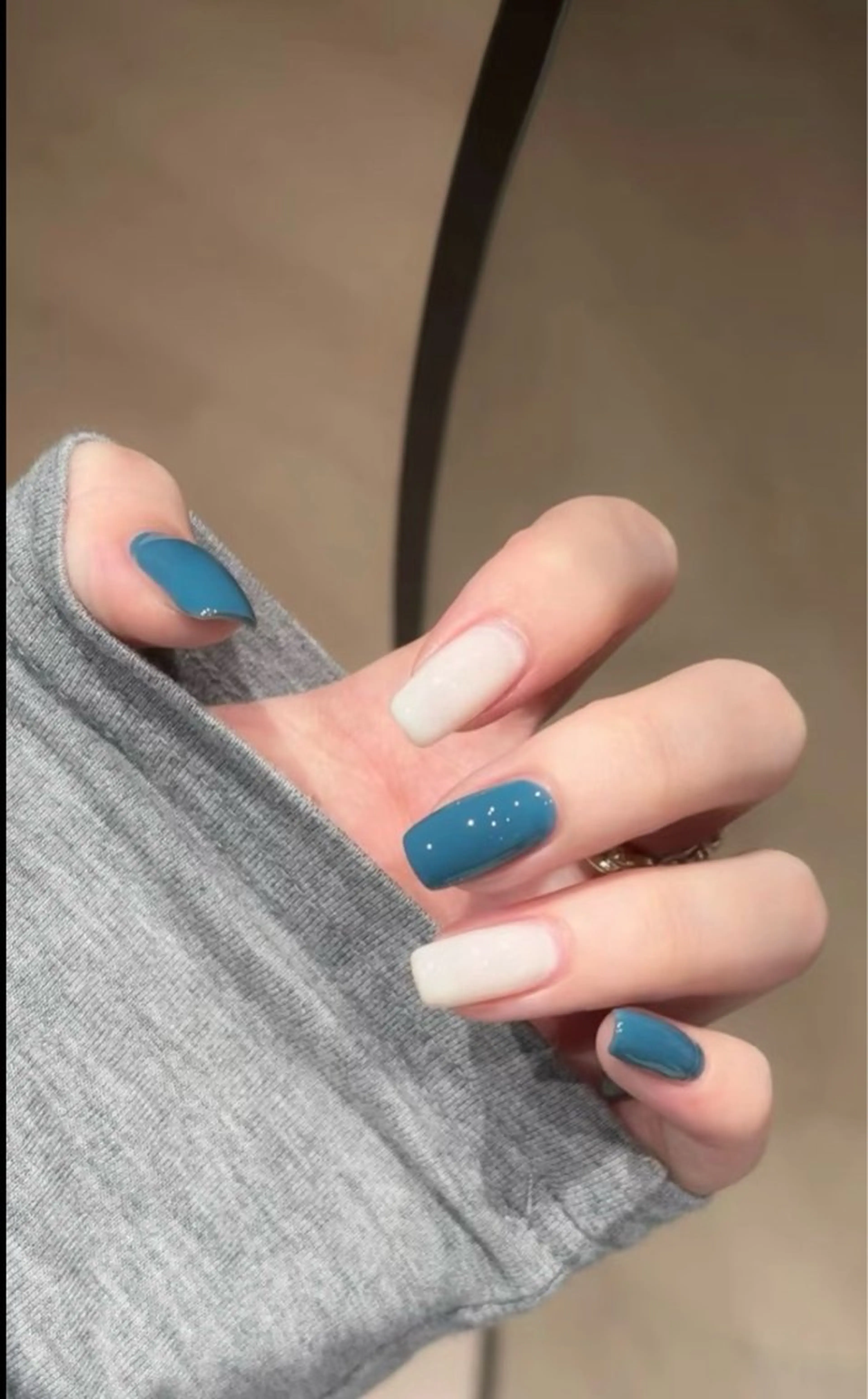 カラー グラデーションカラー ピンクカラー ハンドネイル AIN Nailのネイルデザイン
