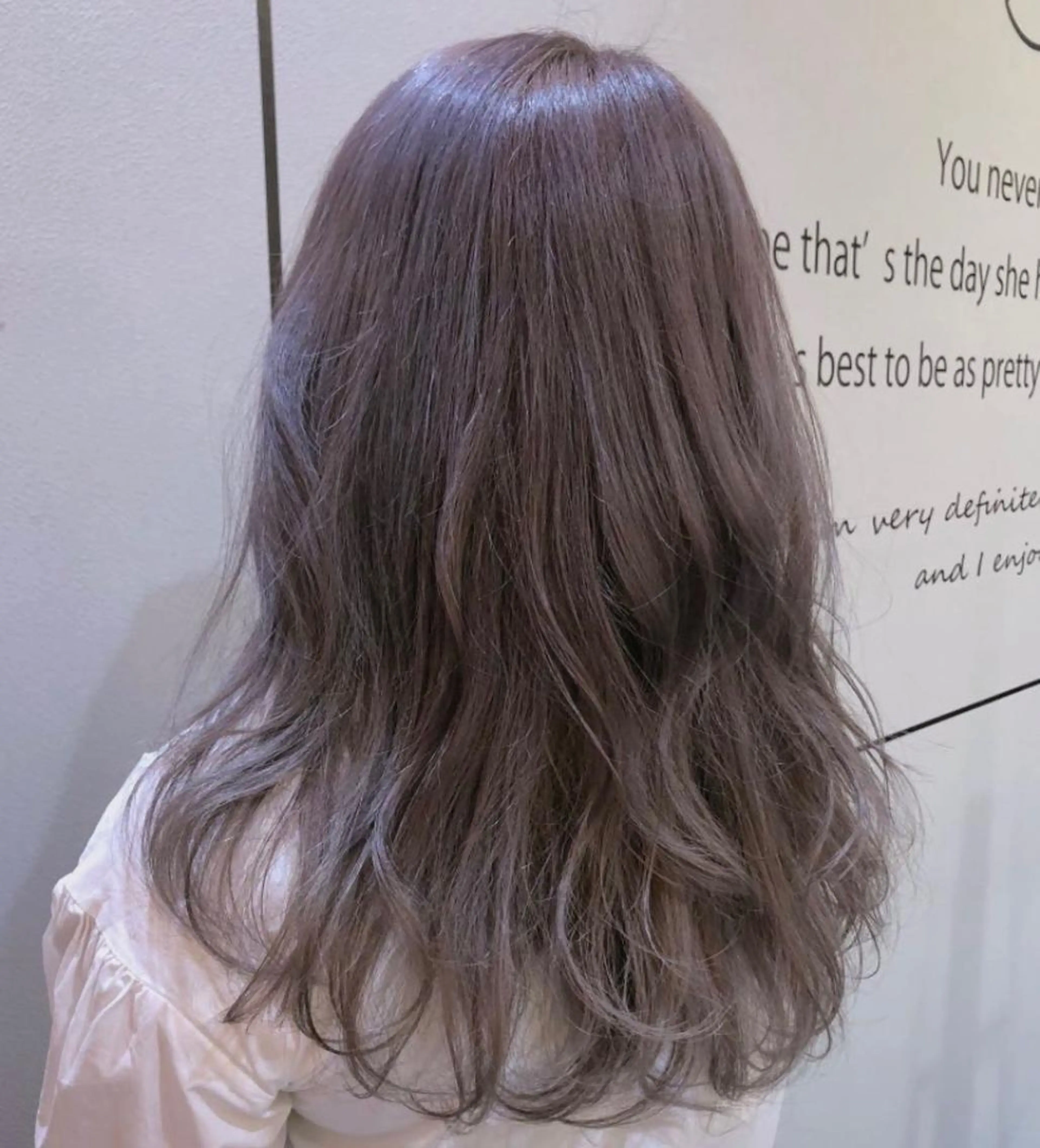セミロング カラー ブリーチ ケアブリーチ パープルカラー シルバー RIYA❤︎ Aujuaソムリエのヘアスタイル