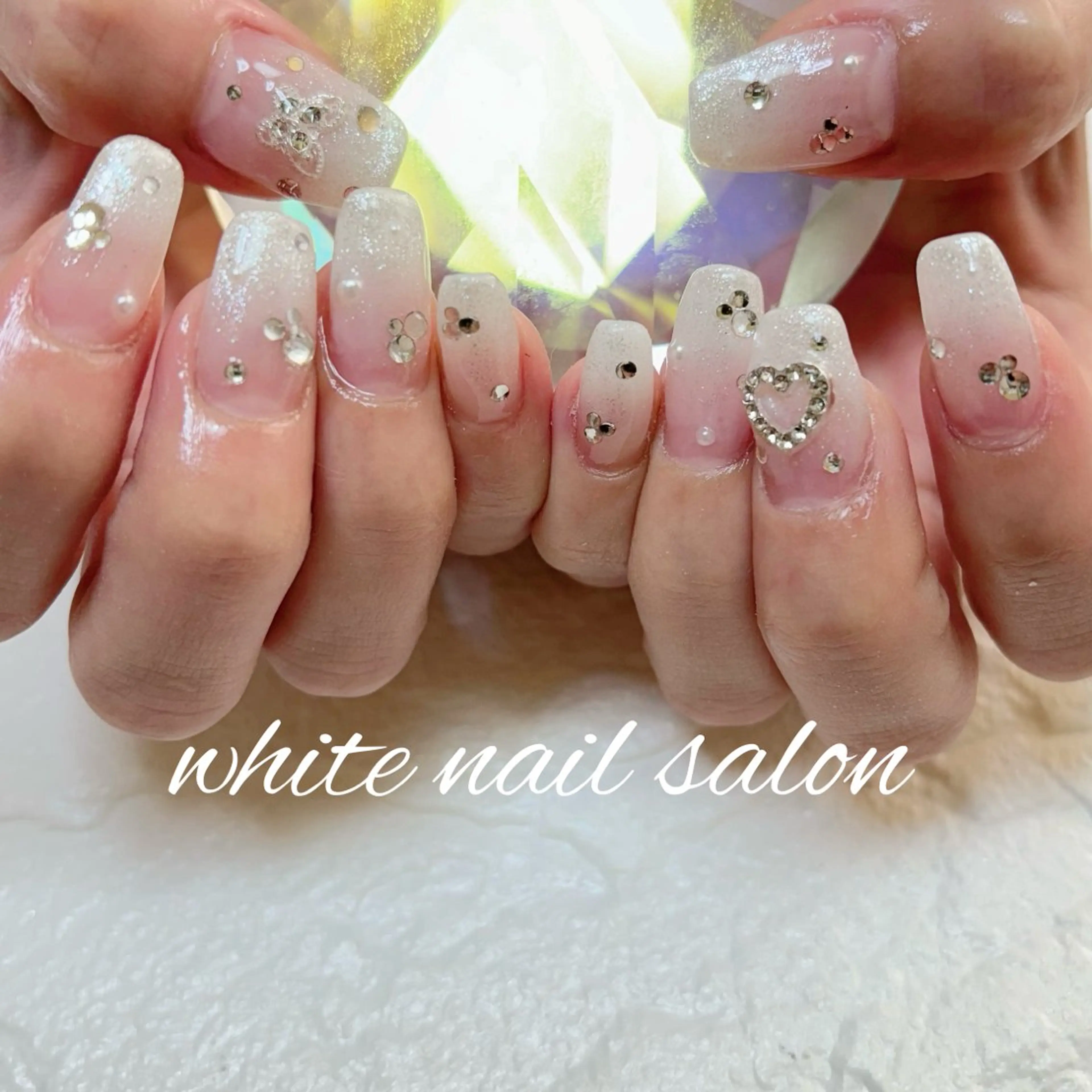 ネイル フットネイル 持ち込み ハンドネイル white nail salonのネイルデザイン