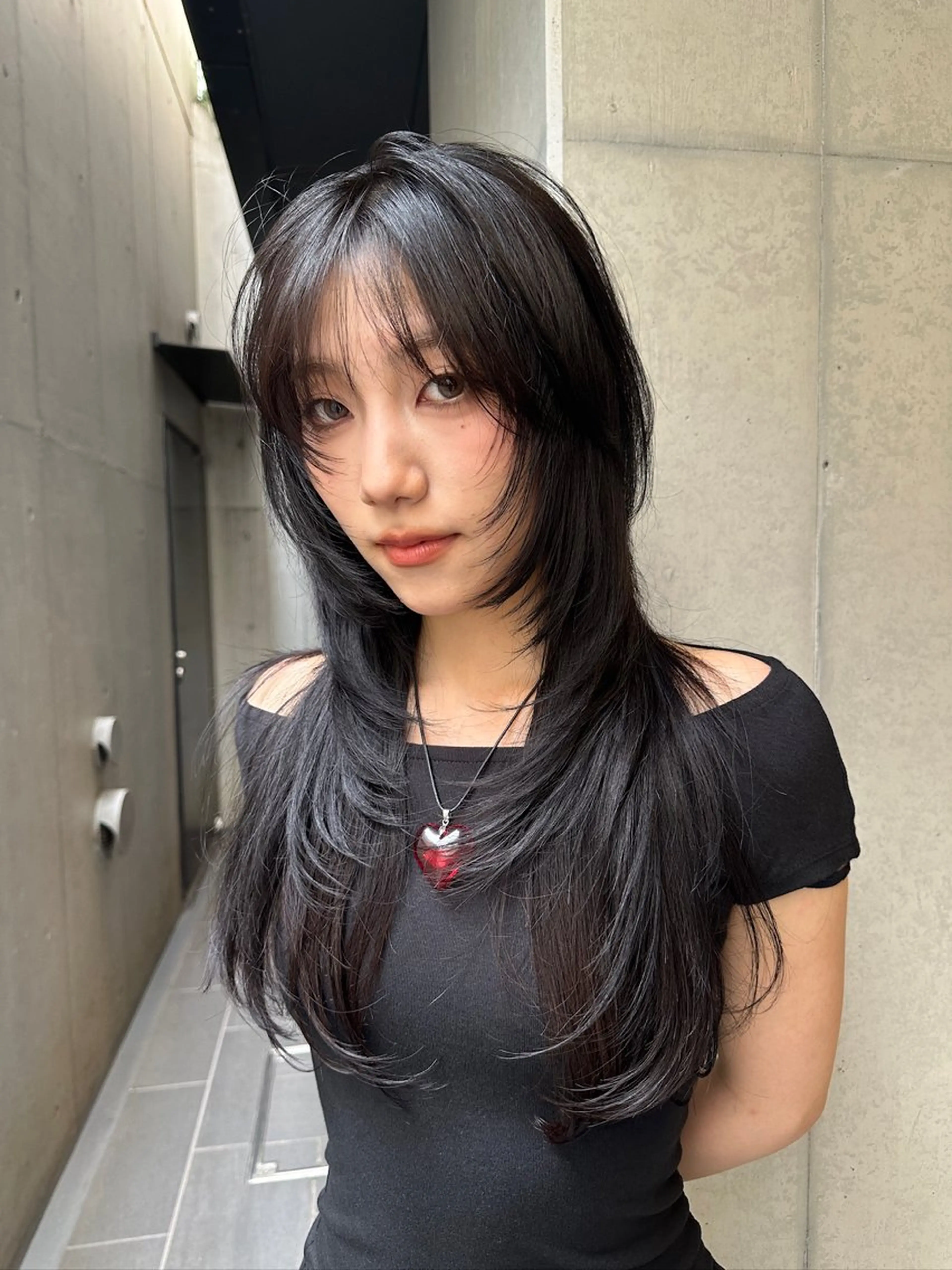 ロング カラー ロングレイヤー 顔まわりレイヤー ハッシュカット レイヤーカット ロング カット ヘアカラー 似合わせウルフ/ レイヤー/山本祐輔のヘアスタイル