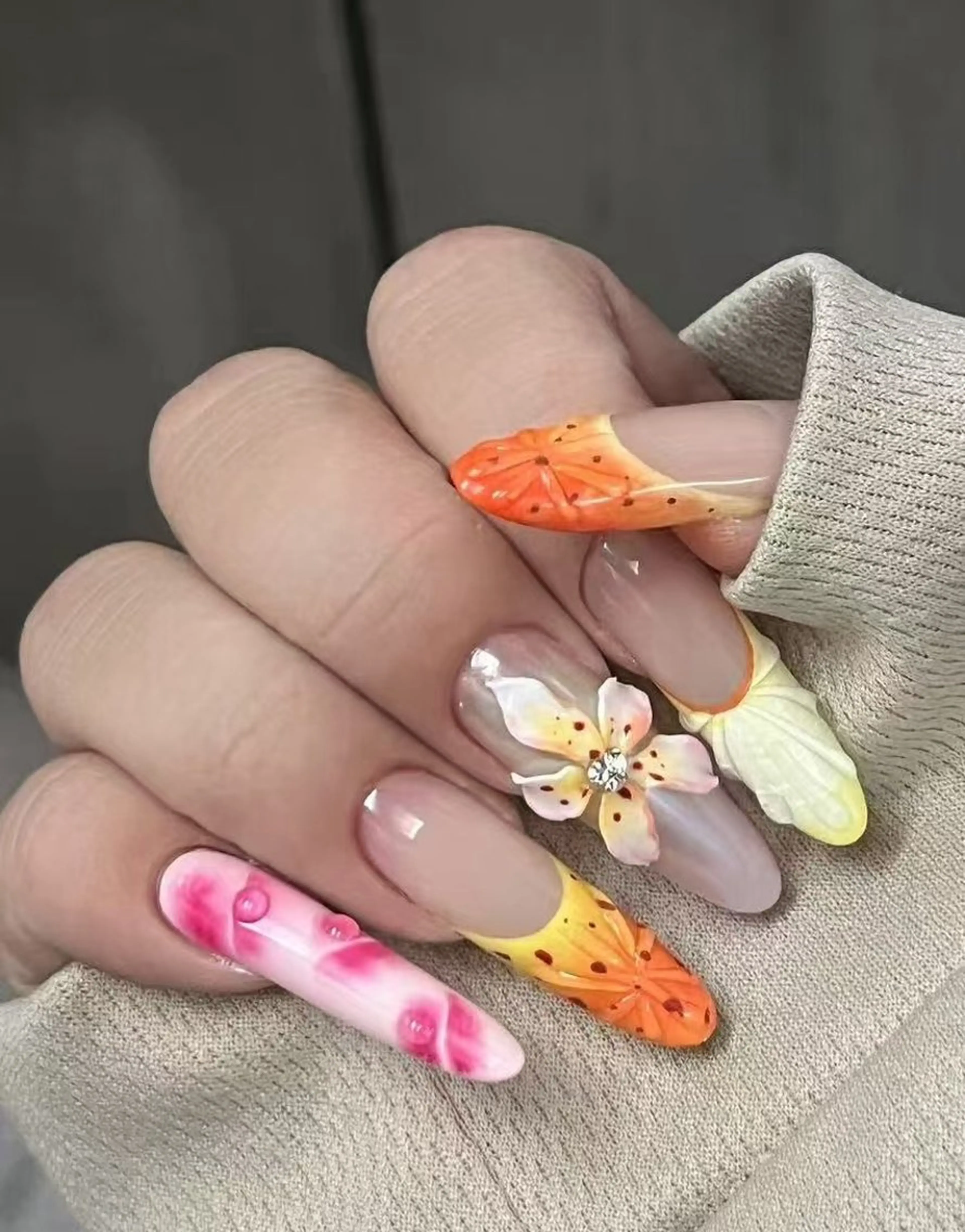 ネイル オーロラネイル フラワーネイル フットネイル フレンチネイル ジェルネイル ハンドネイル BabyYouMi nailのネイルデザイン